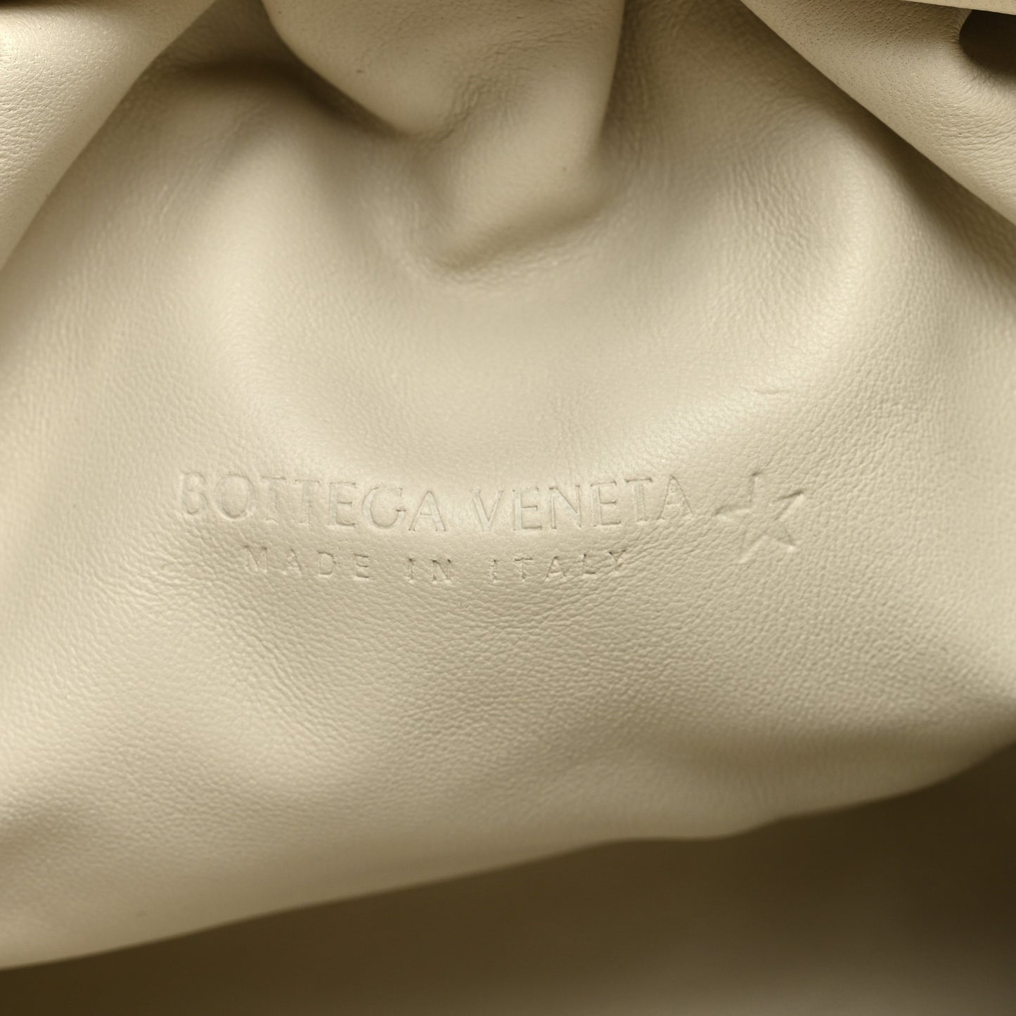 Nappa Maxi Intrecciato The Pouch Oversized Clutch Plaster