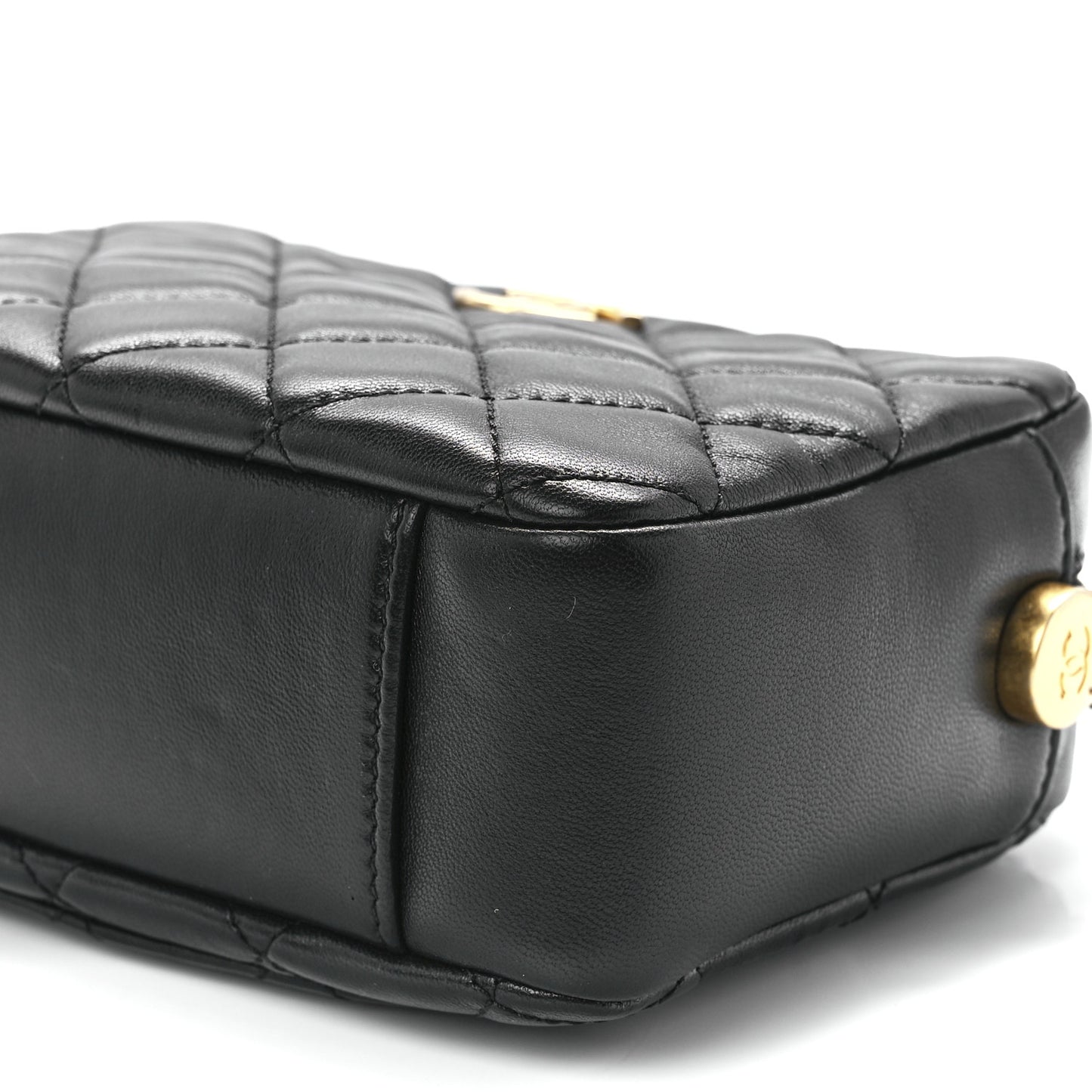 Lambskin Quilted CC Pearl Crush Camera Case Black