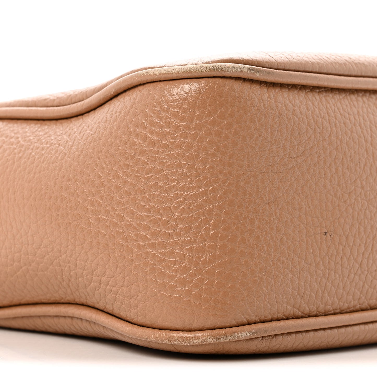 Pebbled Calfskin Small Soho Disco Bag Camelia