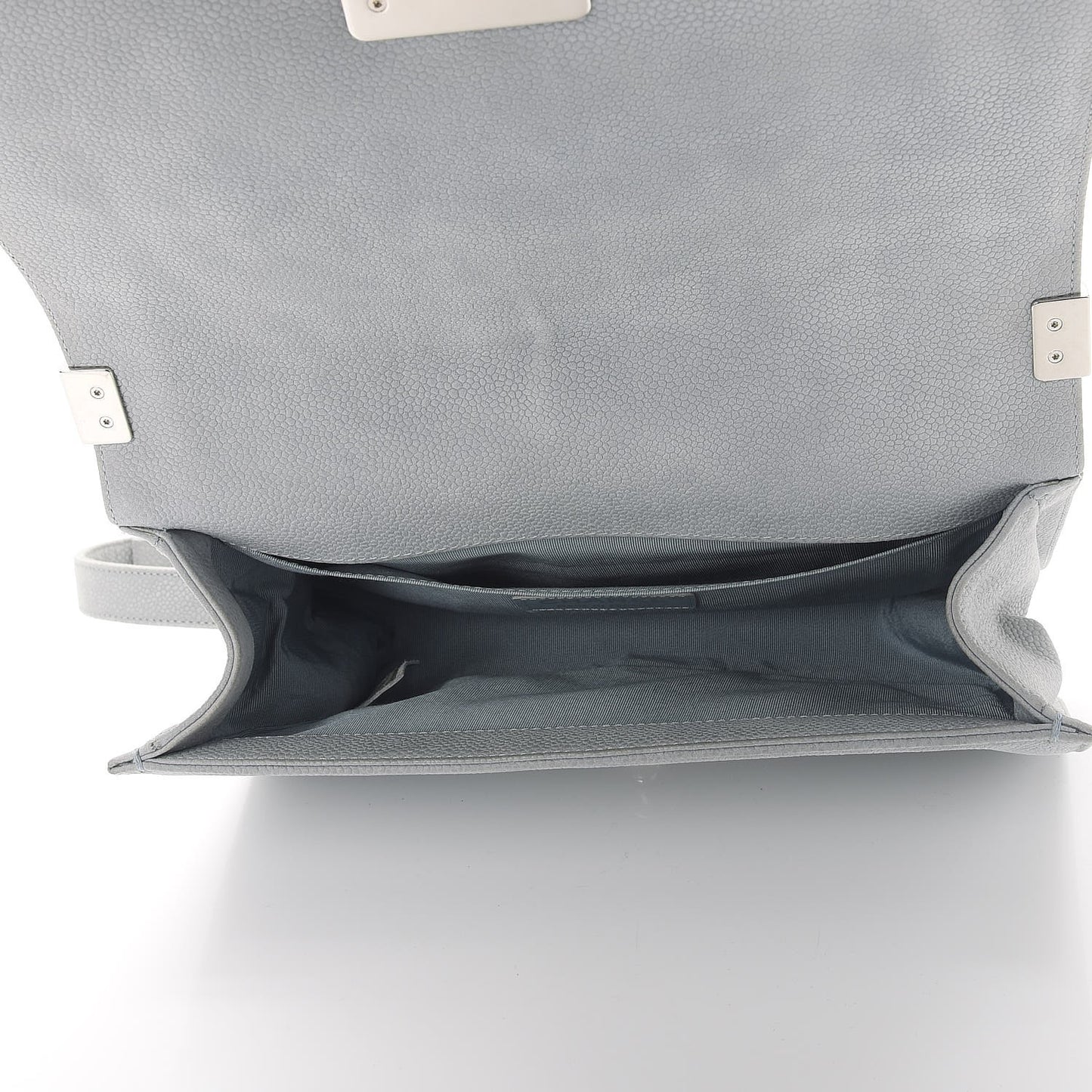 Iridescent Caviar Quilted Medium Boy Flap Light Grey