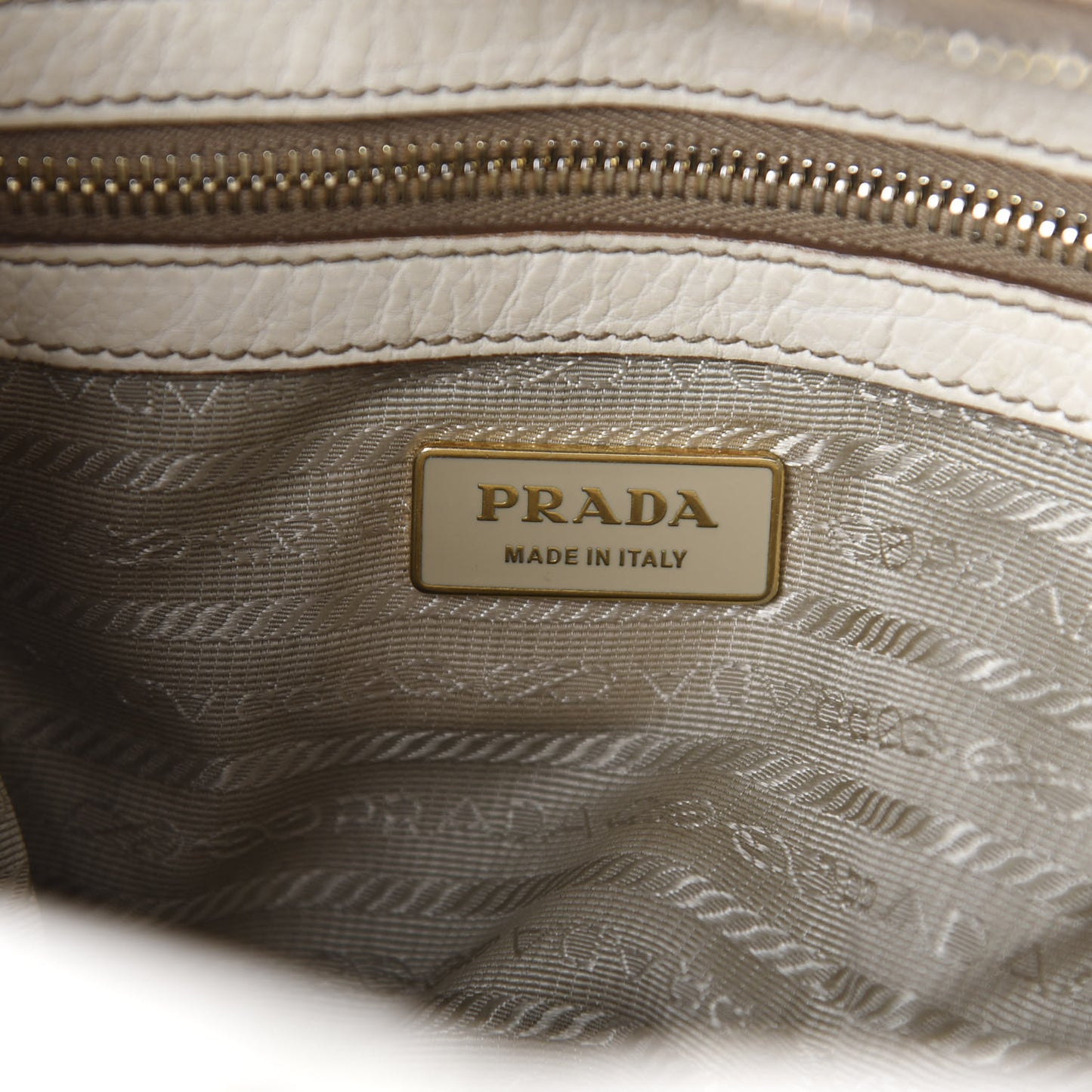 Vitello Daino Shoulder Bag Talco