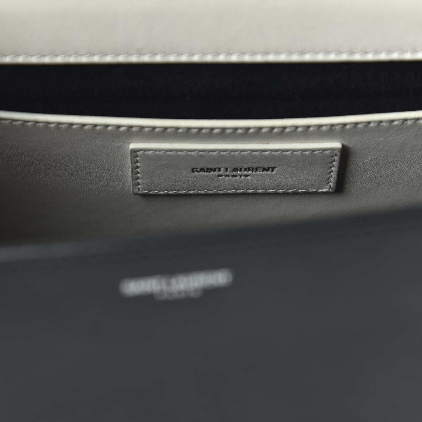Calfskin Medium Classic Betty Black White
