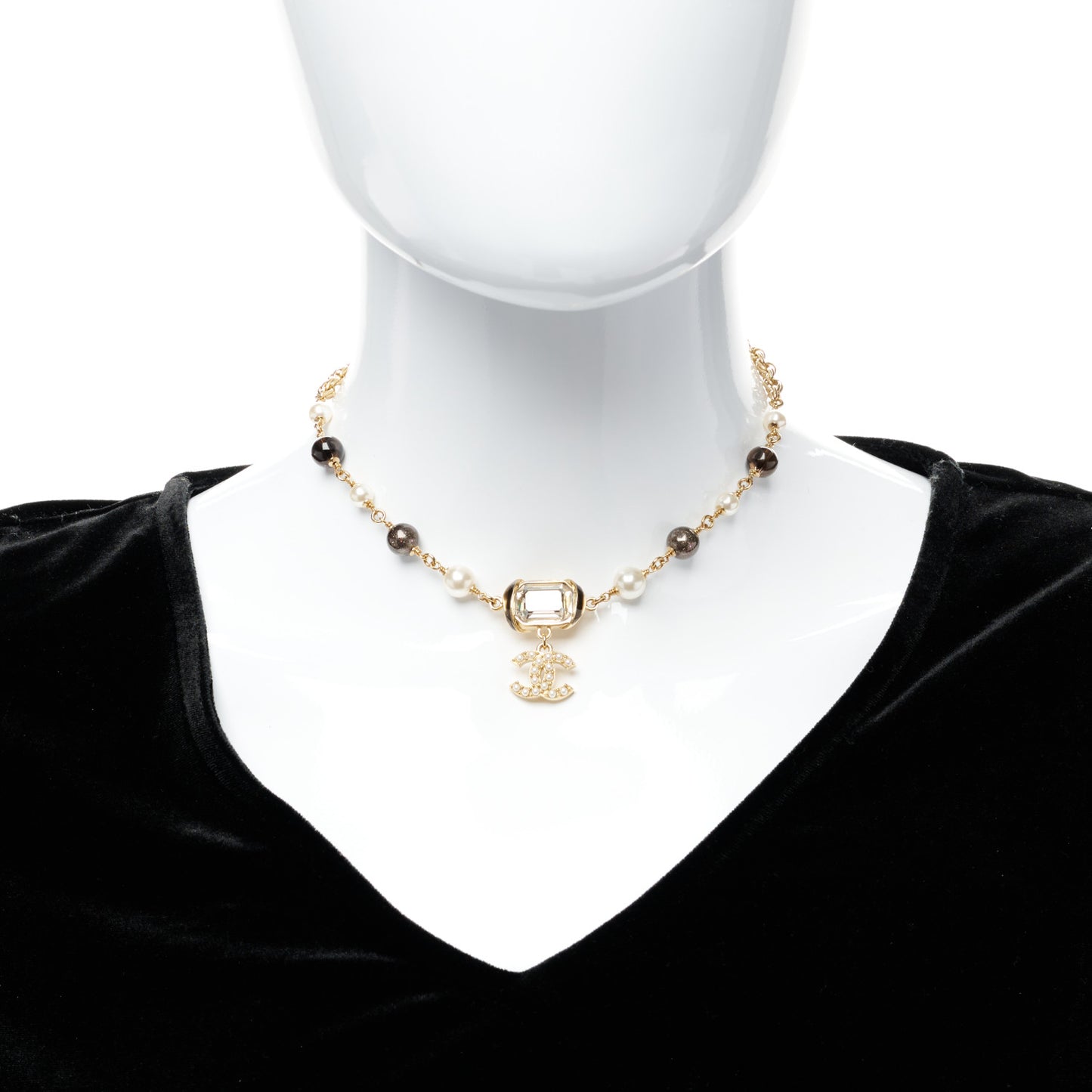 Graduated Pearl Crystal CC Short Necklace Gold Black Grey