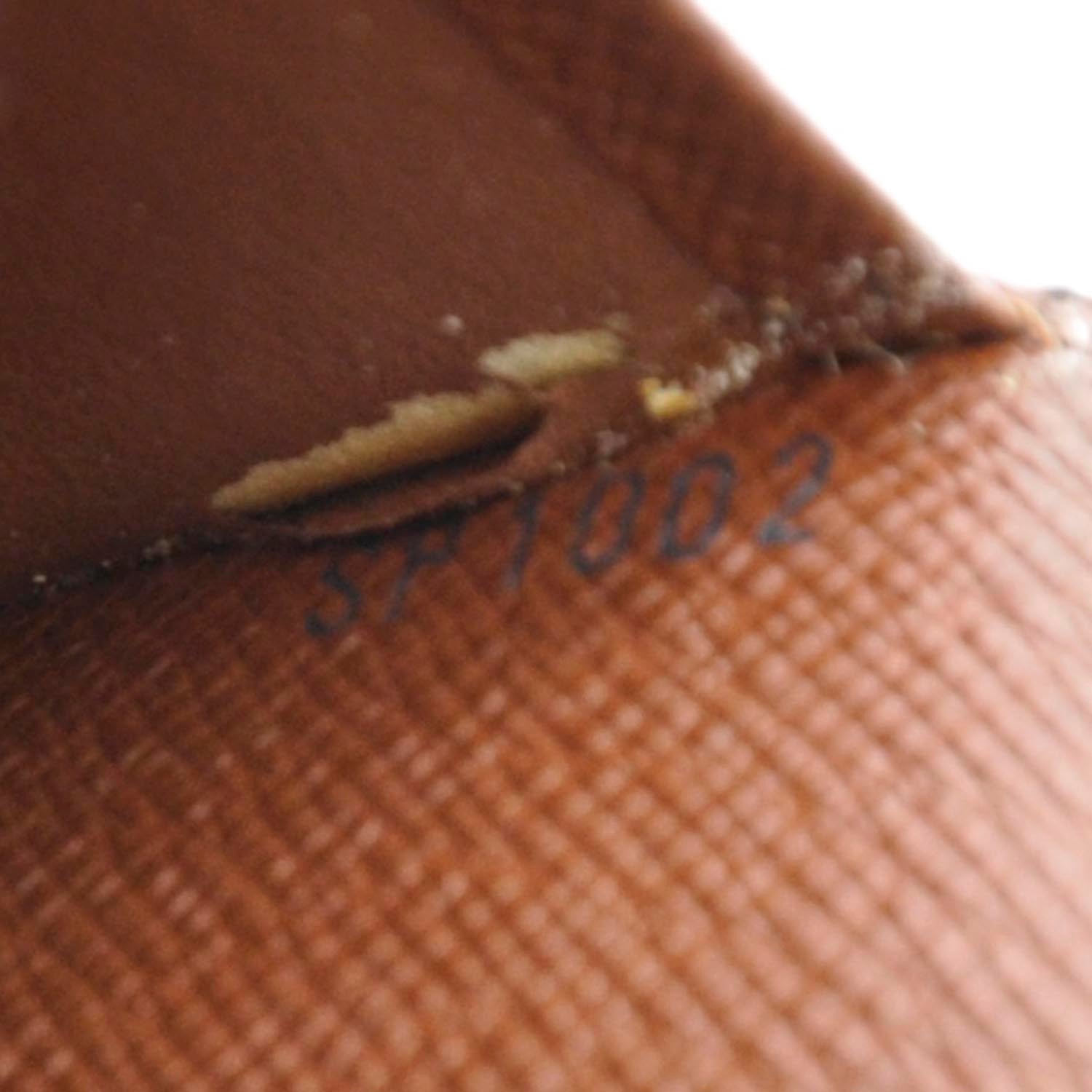 Louis Vuitton Monogram Medium Ring Agenda 6 of 6