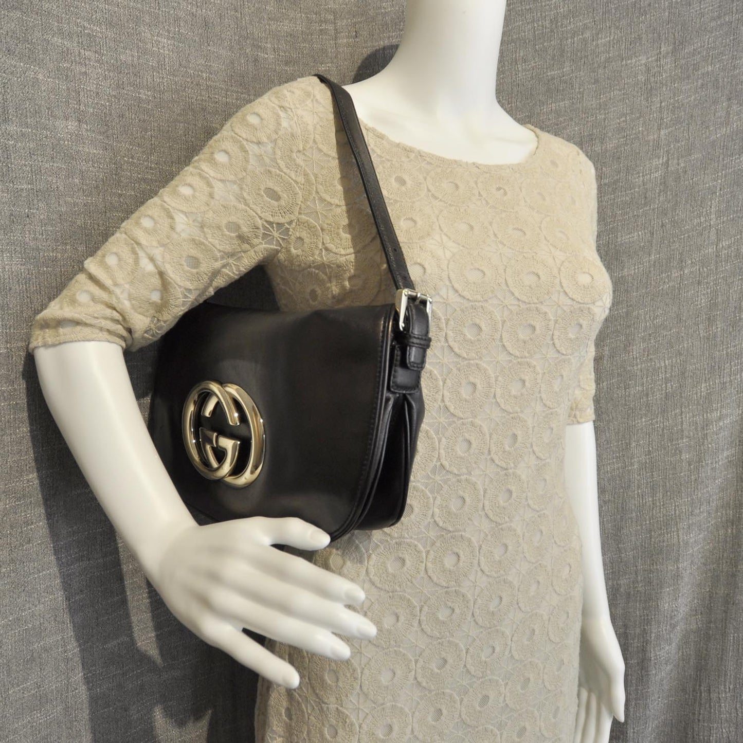 Leather Small Britt Shoulder Bag Black