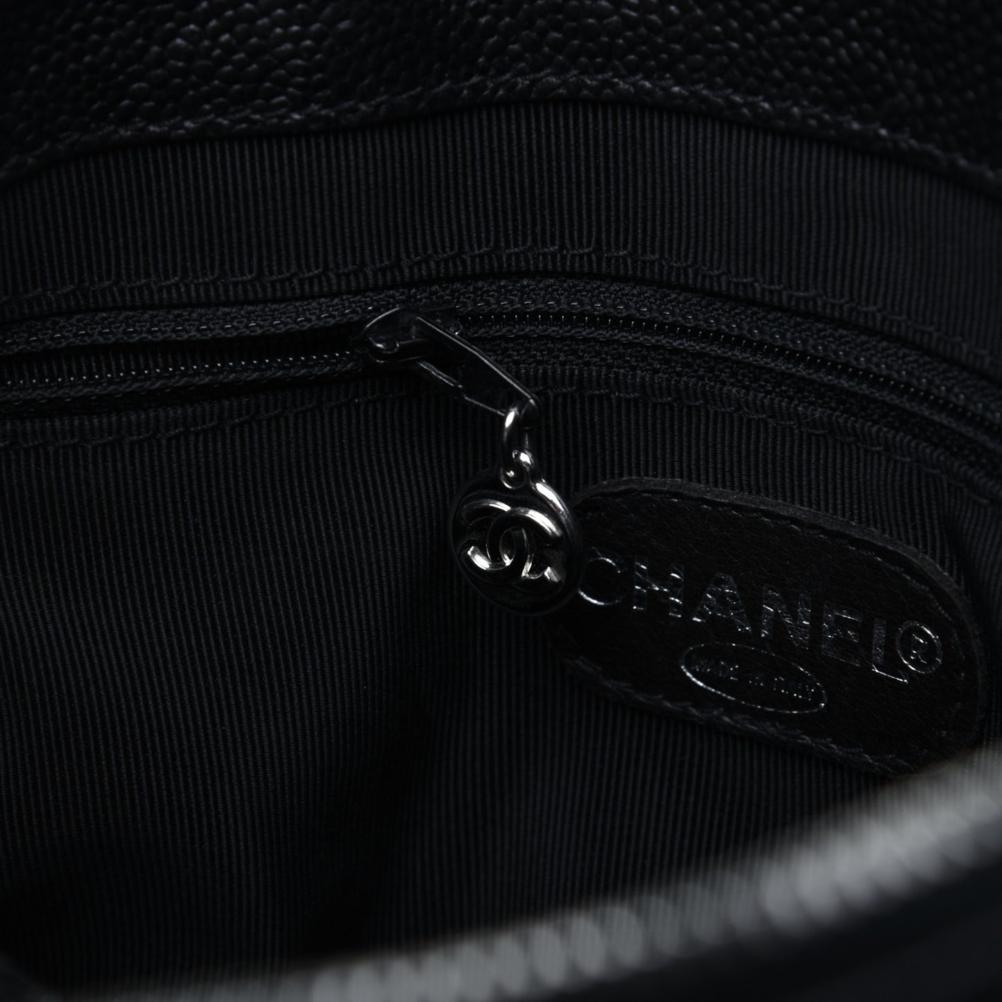 Caviar Logo Shoulder Bag Black