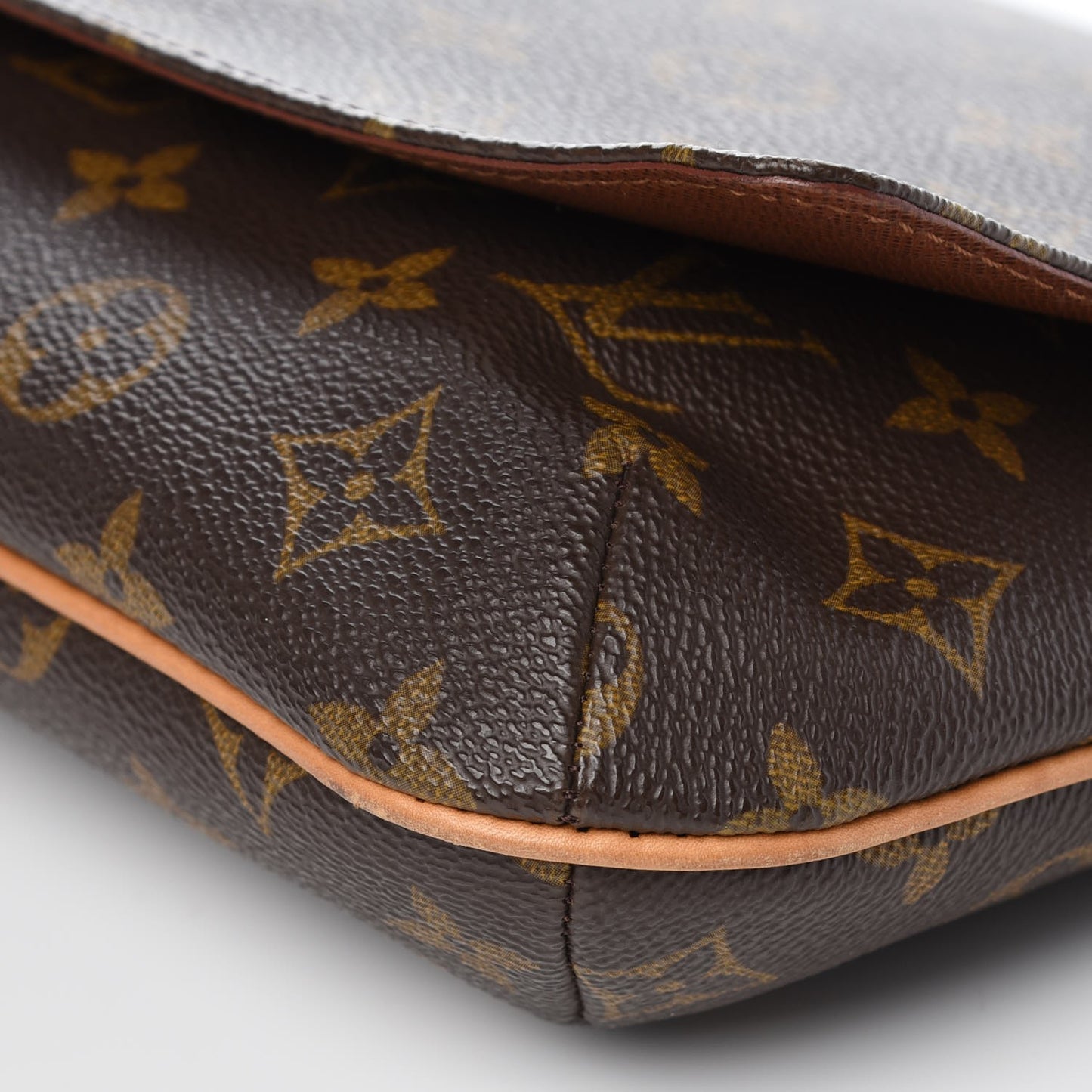 Monogram Musette Tango