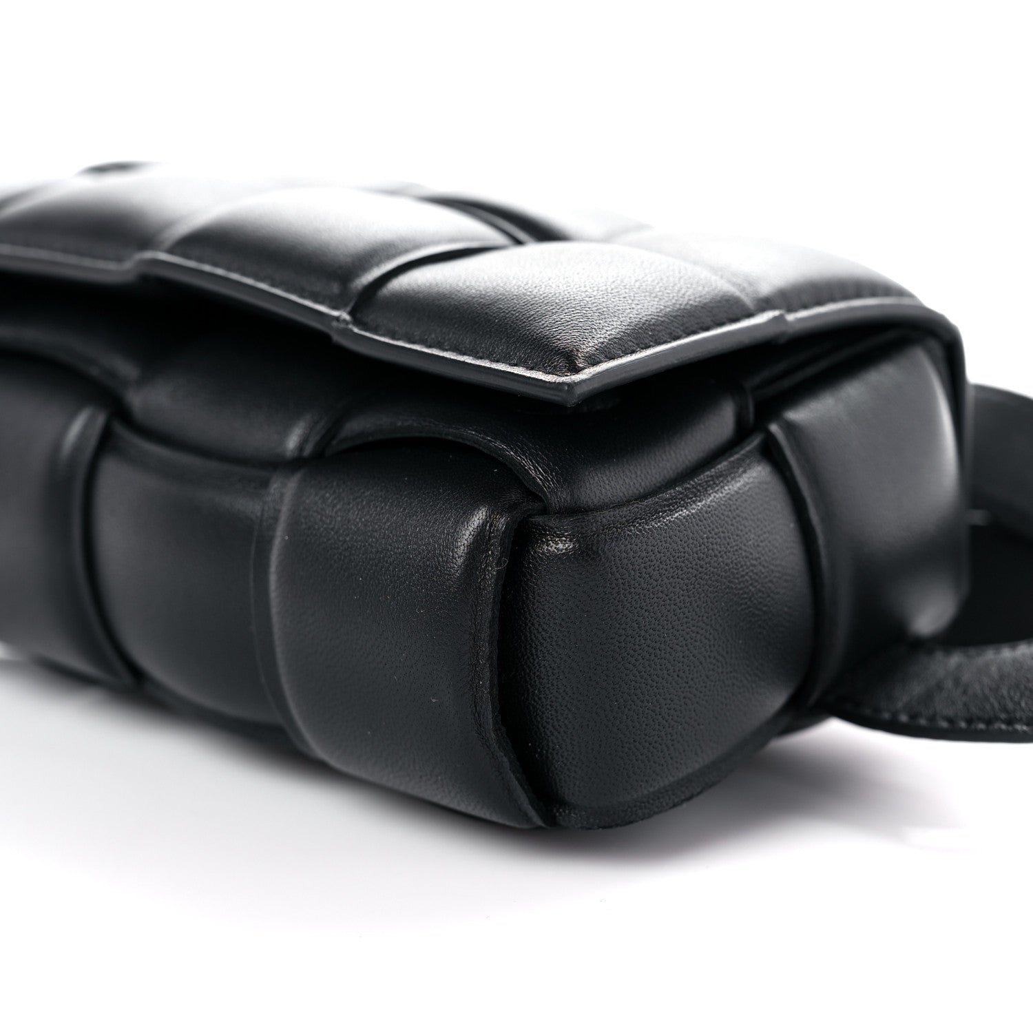 Bottega Veneta Nappa Maxi Intrecciato Padded The Belt Cassette Bag Black 8 of 11