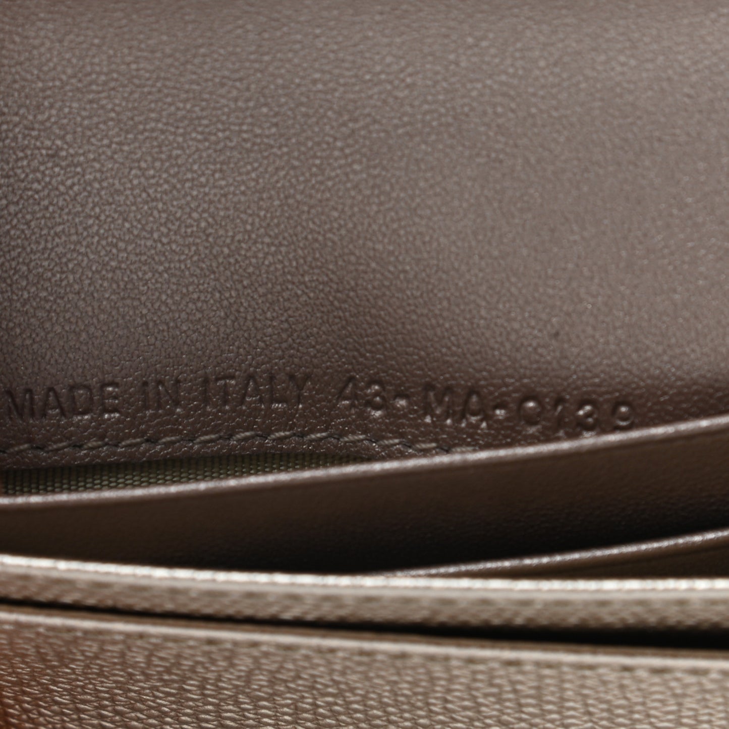 Metallic Grained Calfskin Saddle Card Holder Champagne