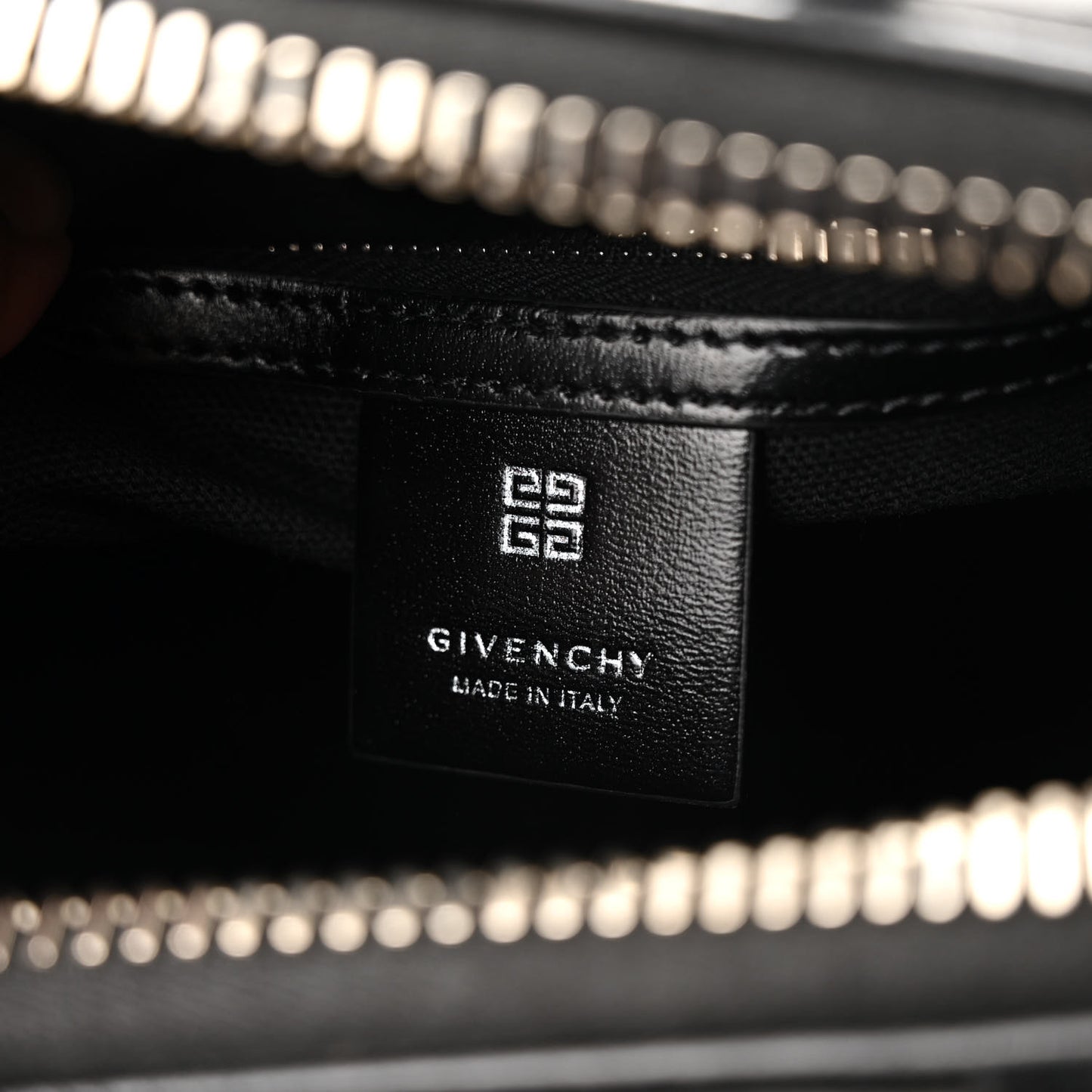 Shiny Lord Calfskin Mini Antigona Black