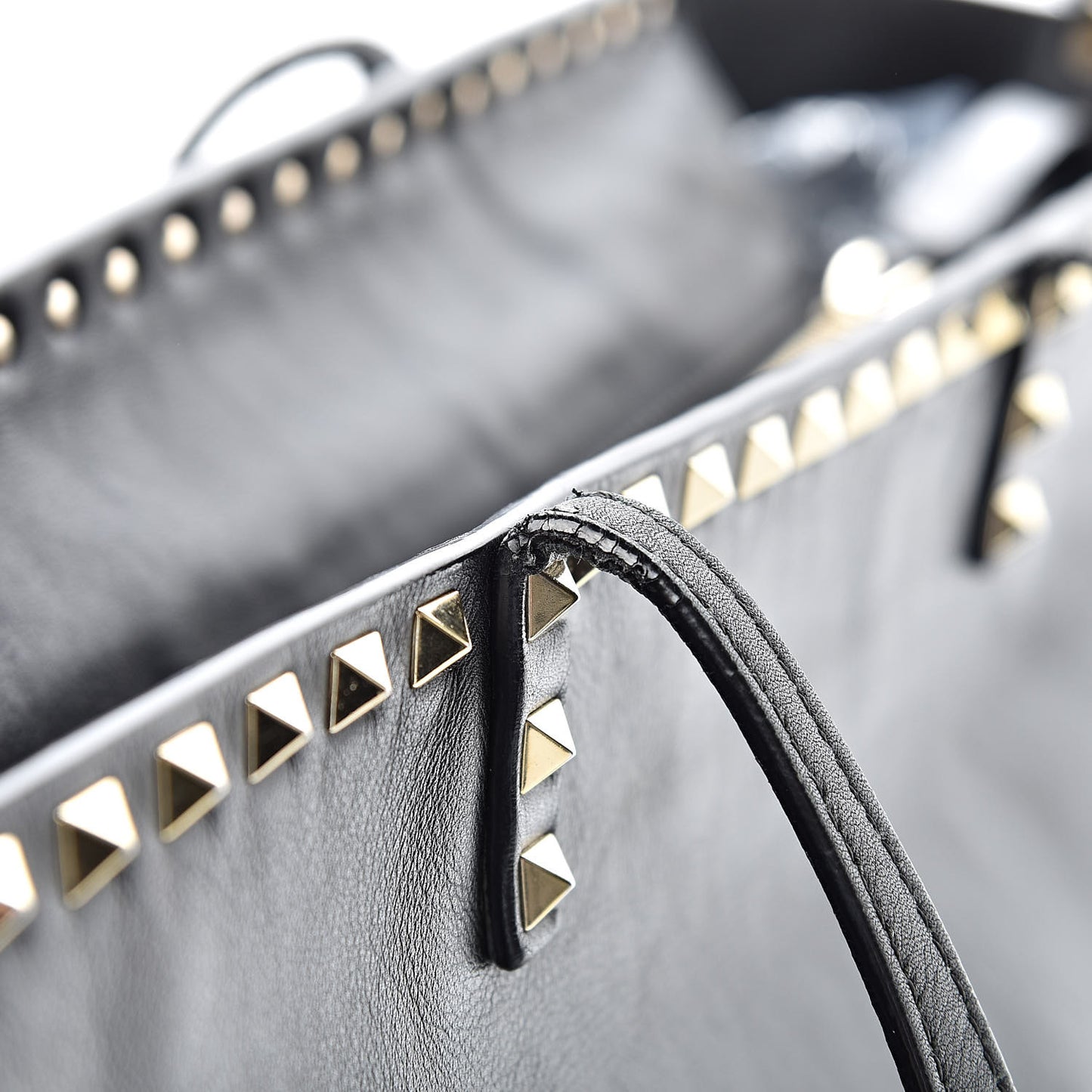 Vitello Rockstud Crossbody Tote Black