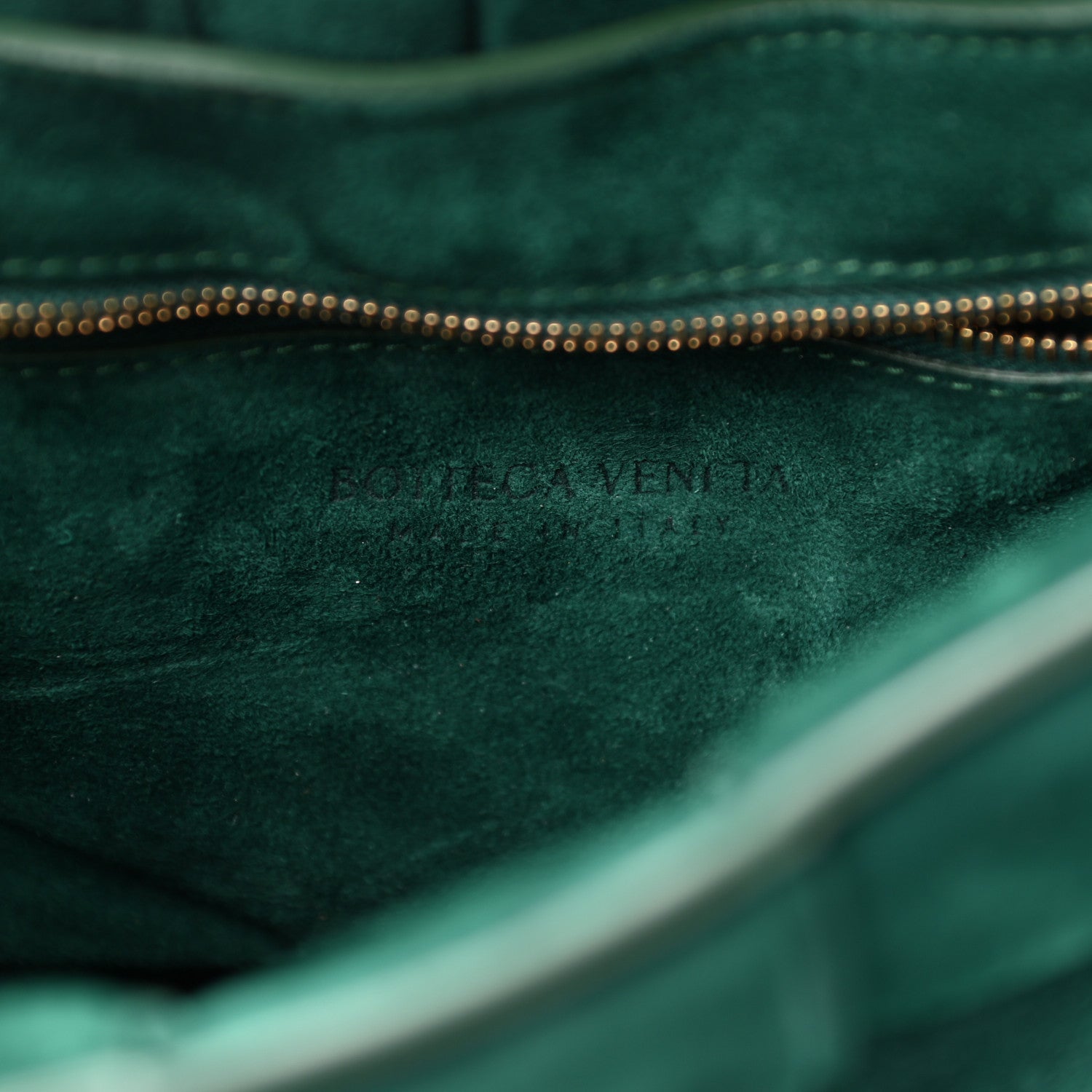 Bottega Veneta Suede Maxi Intrecciato Padded Chain Cassette Crossbody Bag Emerald Green 6 of 9