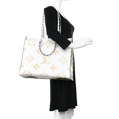 Louis Vuitton Monogram Giant Onthego GM Kaki Beige 2 of 14