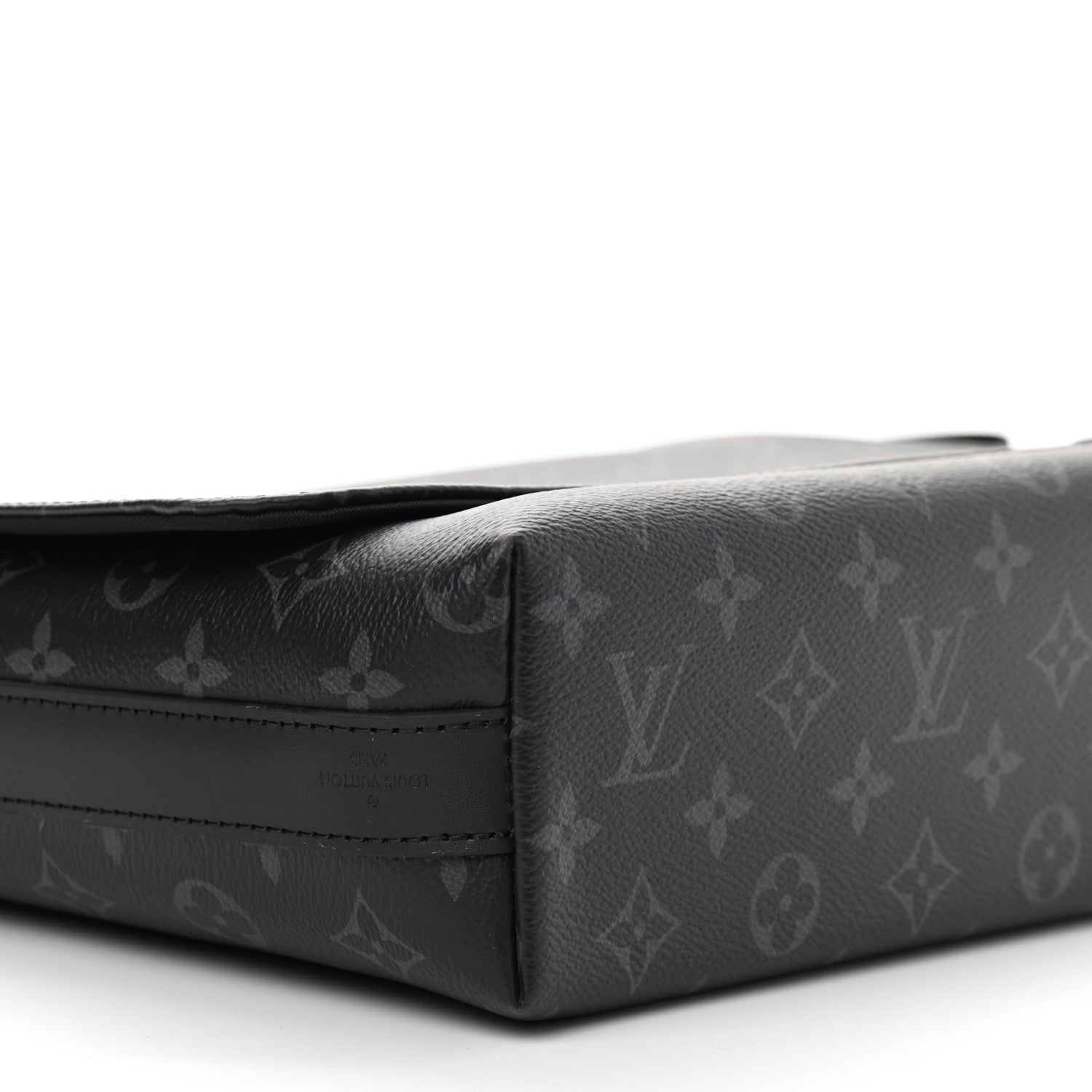 Louis Vuitton Monogram Eclipse District MM 7 of 8