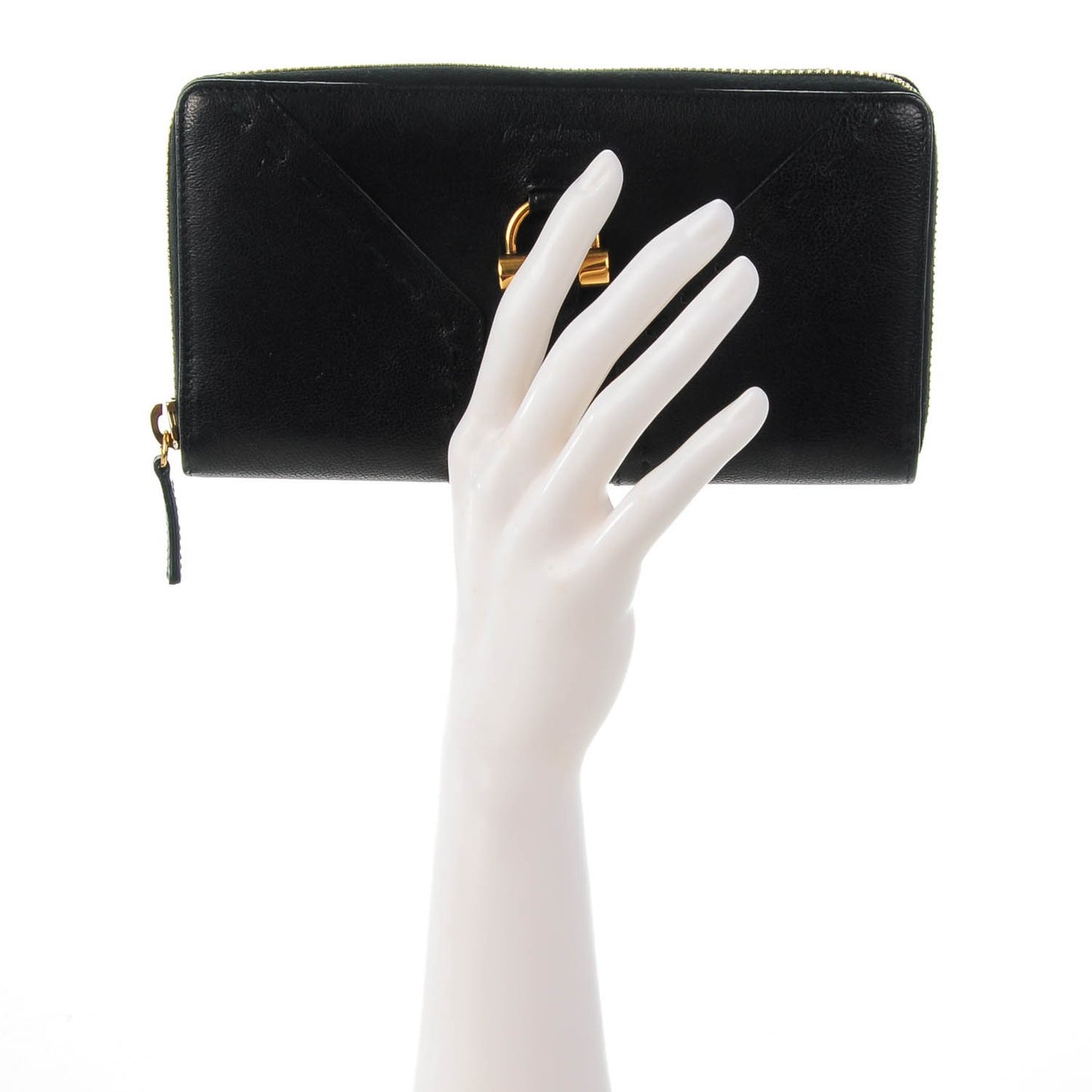 Buffalo Muse Zip Around Wallet Black