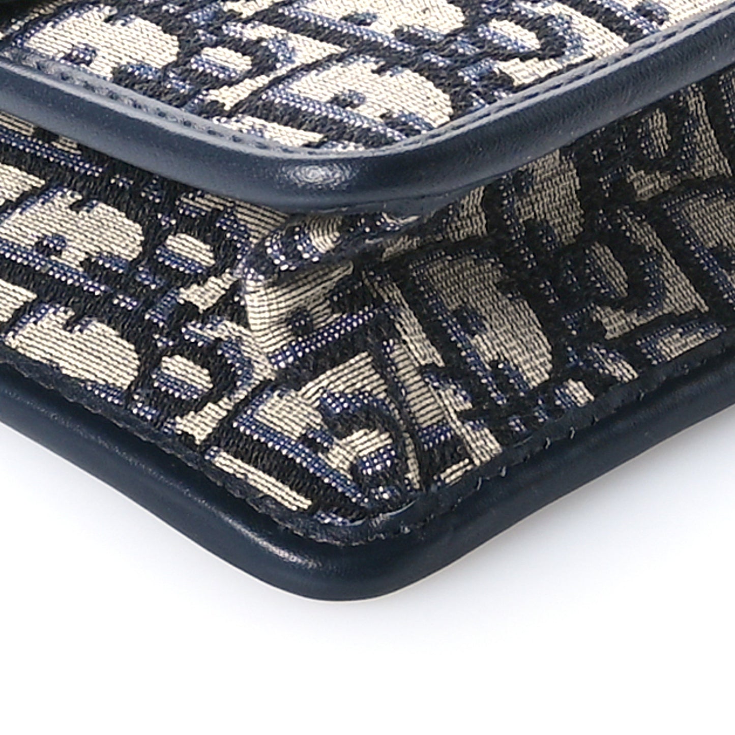 Oblique 30 Montaigne Flap Bag Blue