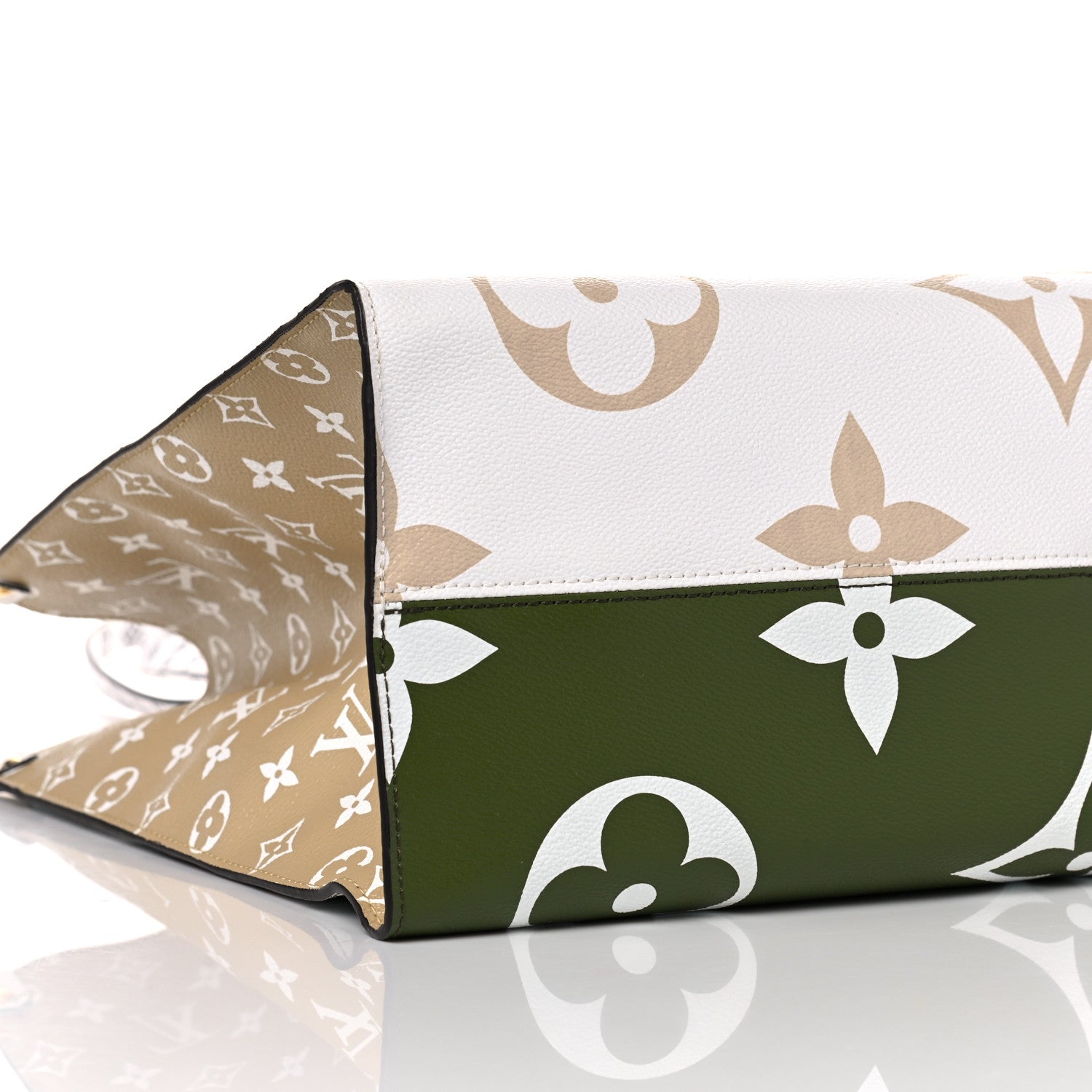 Louis Vuitton Monogram Giant Onthego GM Kaki Beige 8 of 10