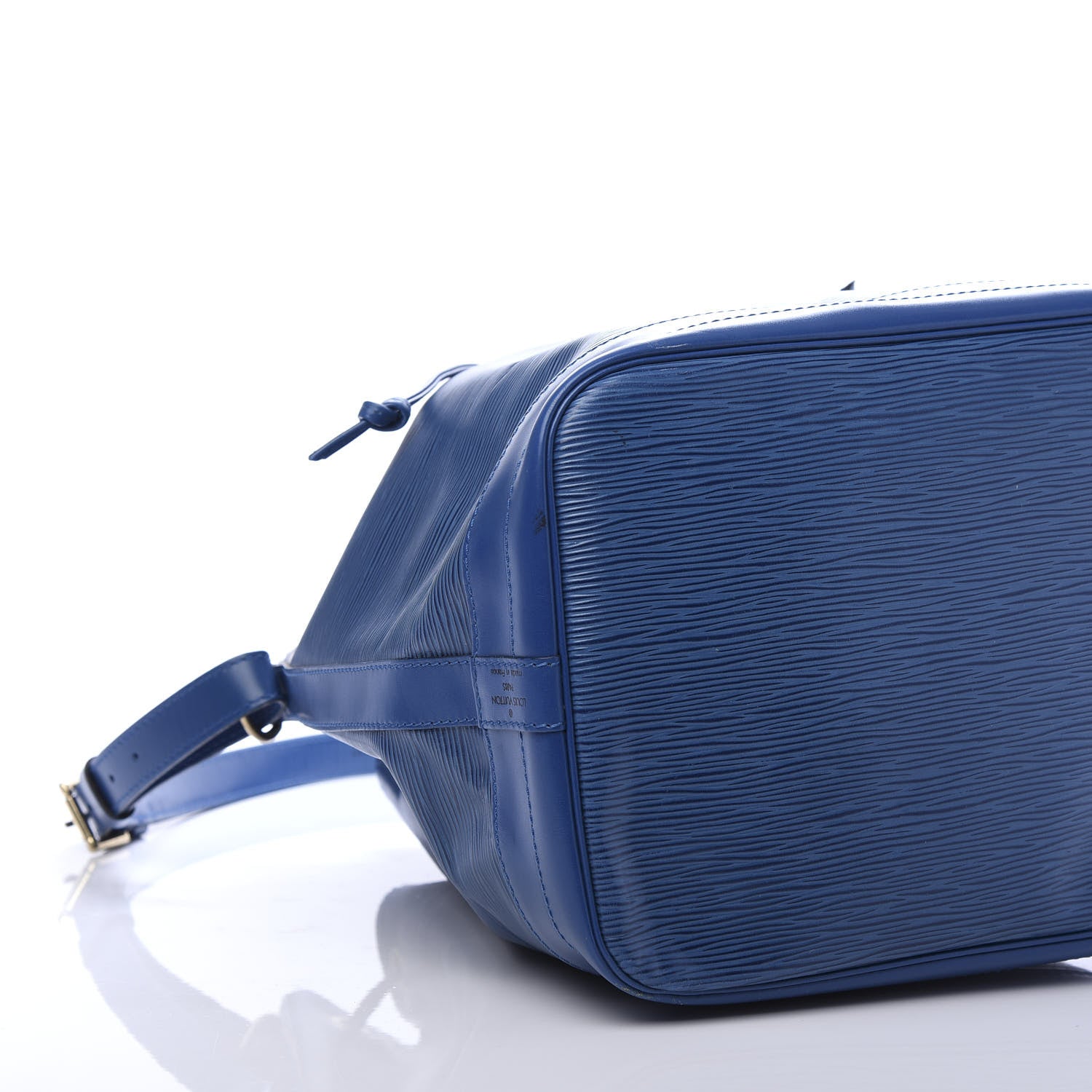 Louis Vuitton Epi Noe Toledo 7 of 10