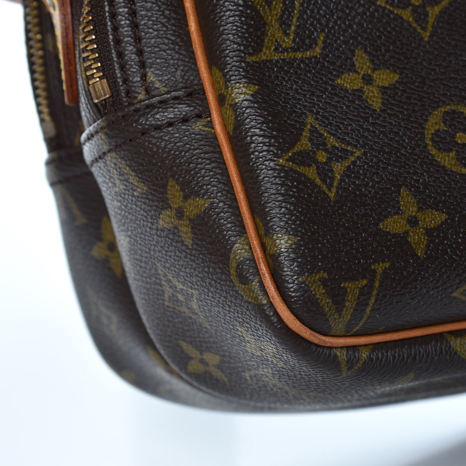 Louis Vuitton Monogram Reporter PM 12 of 19