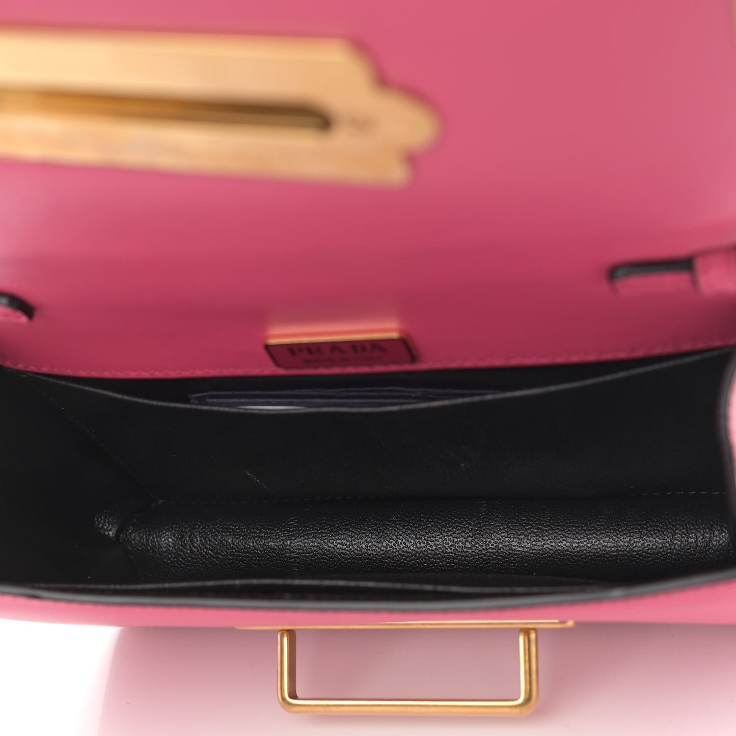 City Calf Saffiano Cahier Bag Fuxia Black