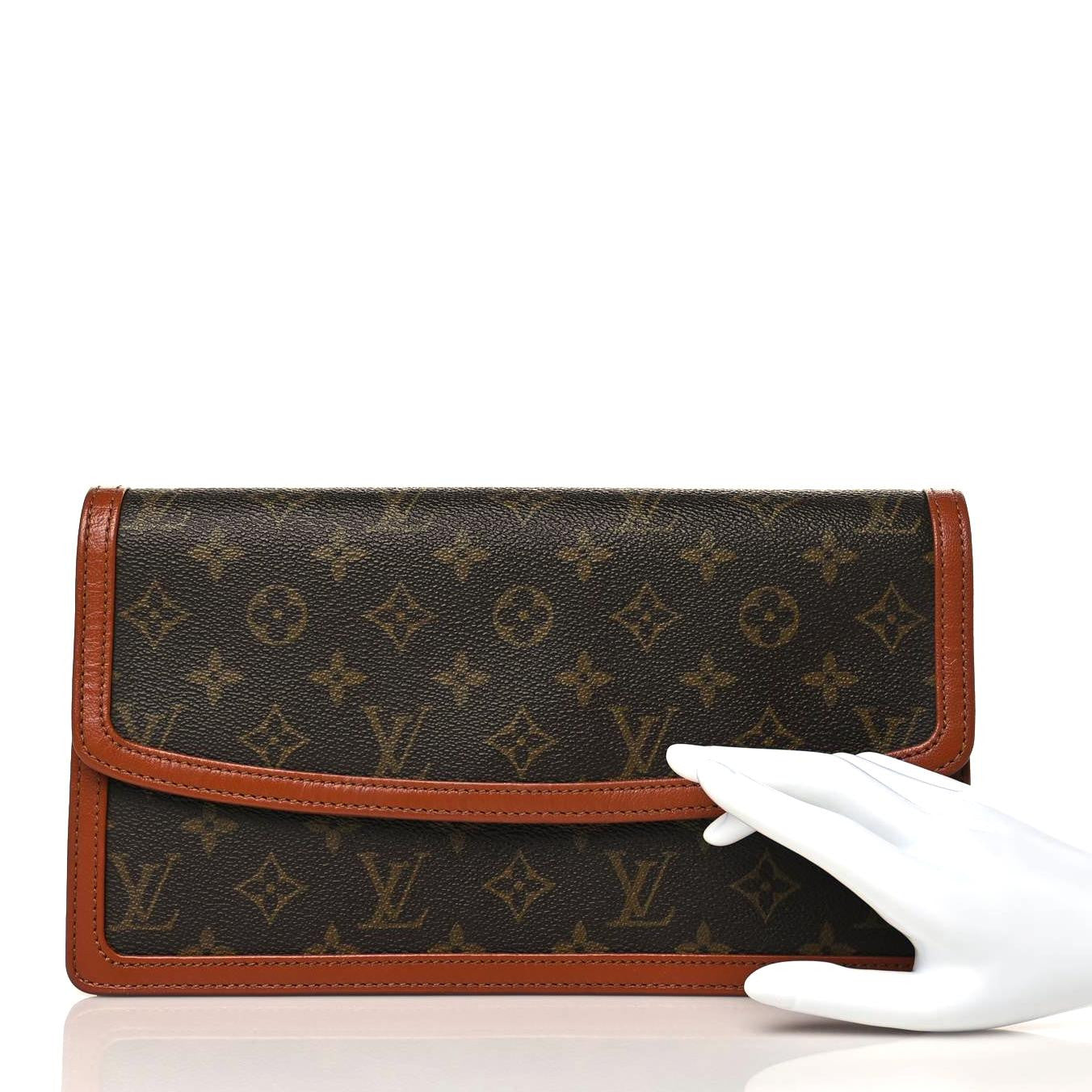 Louis Vuitton Monogram Pochette Dame 29 3 of 9