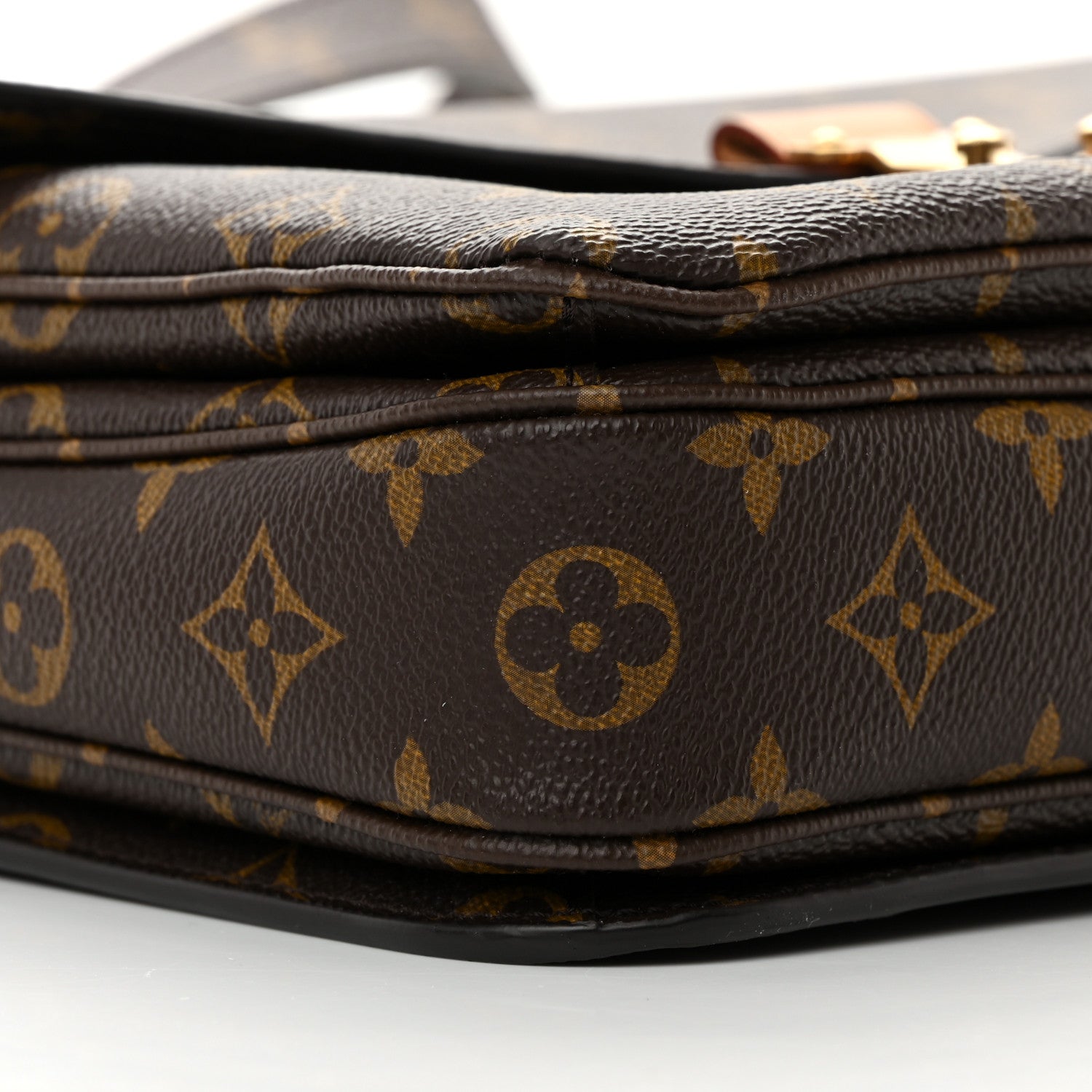 Louis Vuitton Monogram Pochette Metis 10 of 18
