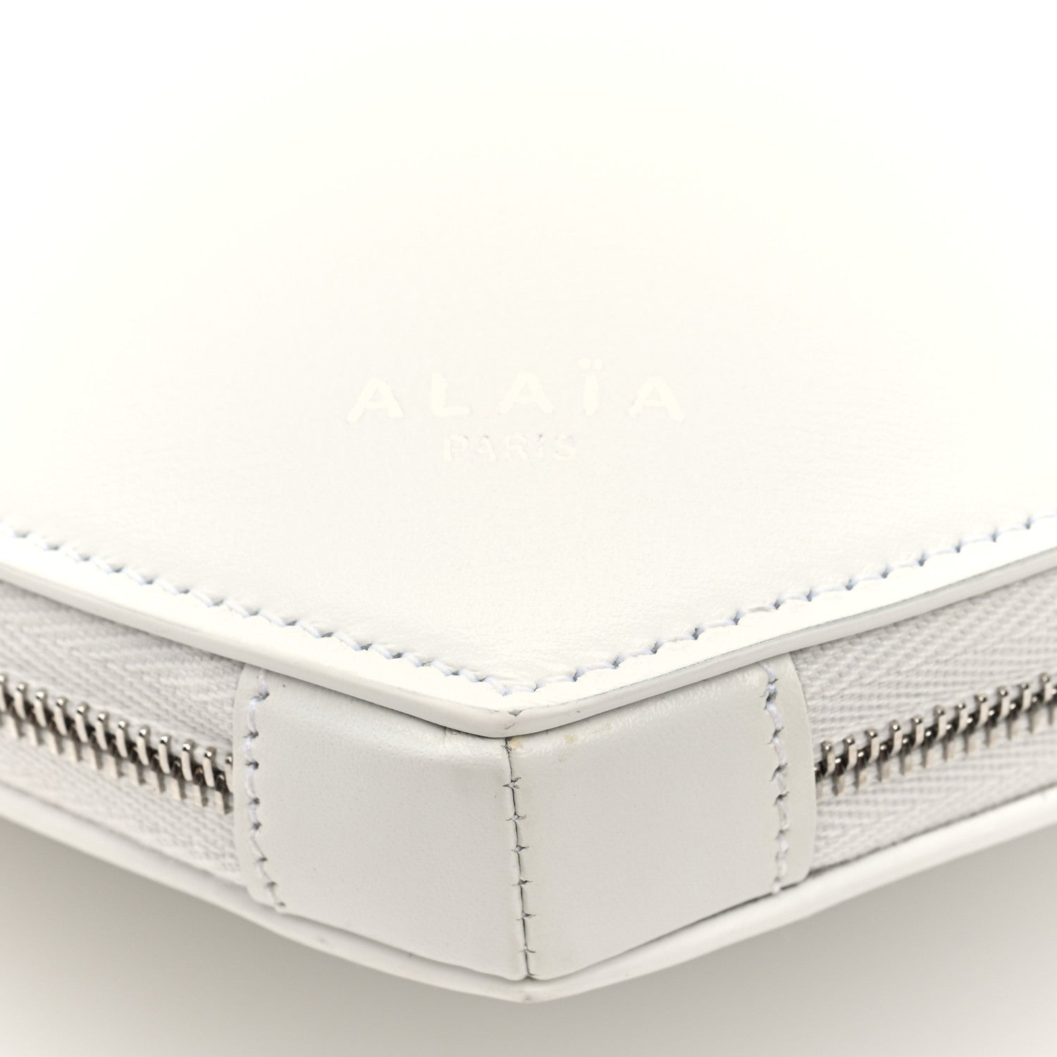 Alaia Lux Calfskin Le Coeur Bag Lacquer Optic White 8 of 8