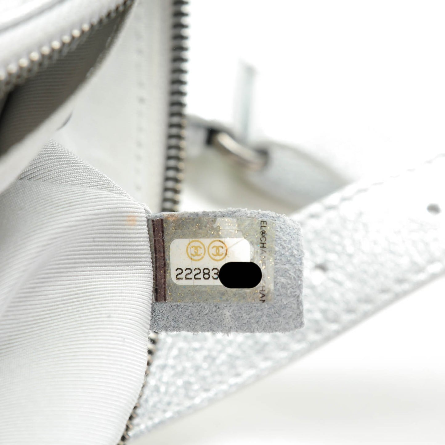 Metallic Grained Calfskin Quilted Casual Rock Waist Bag Fanny Pack Silver