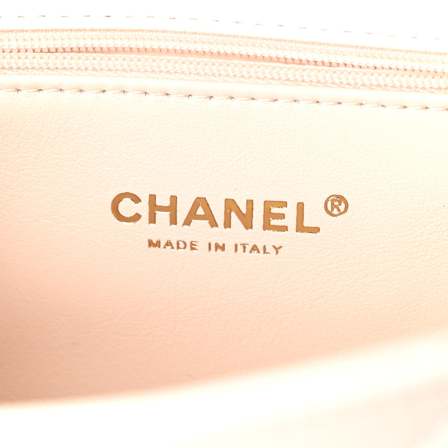 Caviar Quilted Maxi East West Coco Handle Flap White