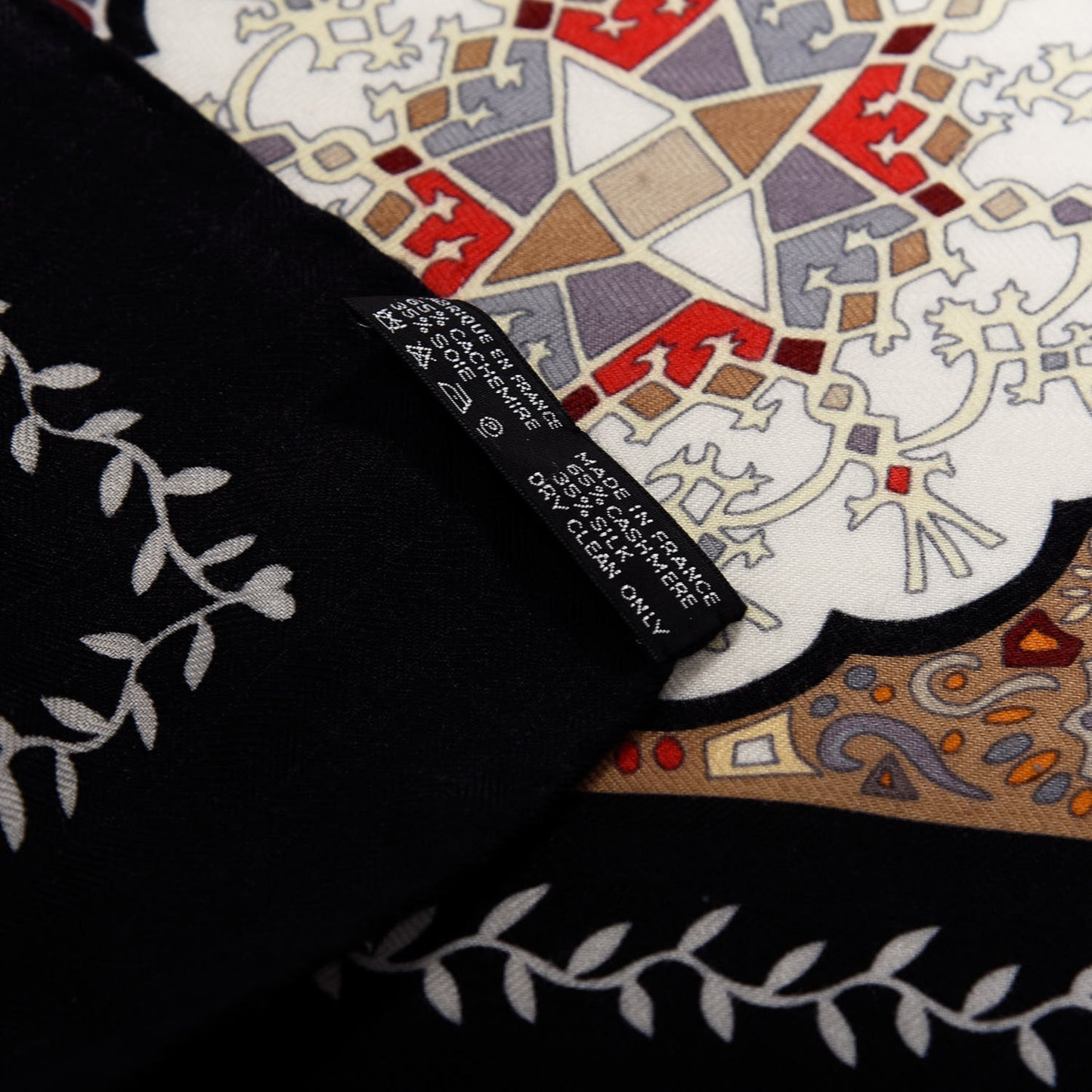 Cashmere Silk Aux Portes Du Palais Shawl 140 Black Beige Rouge