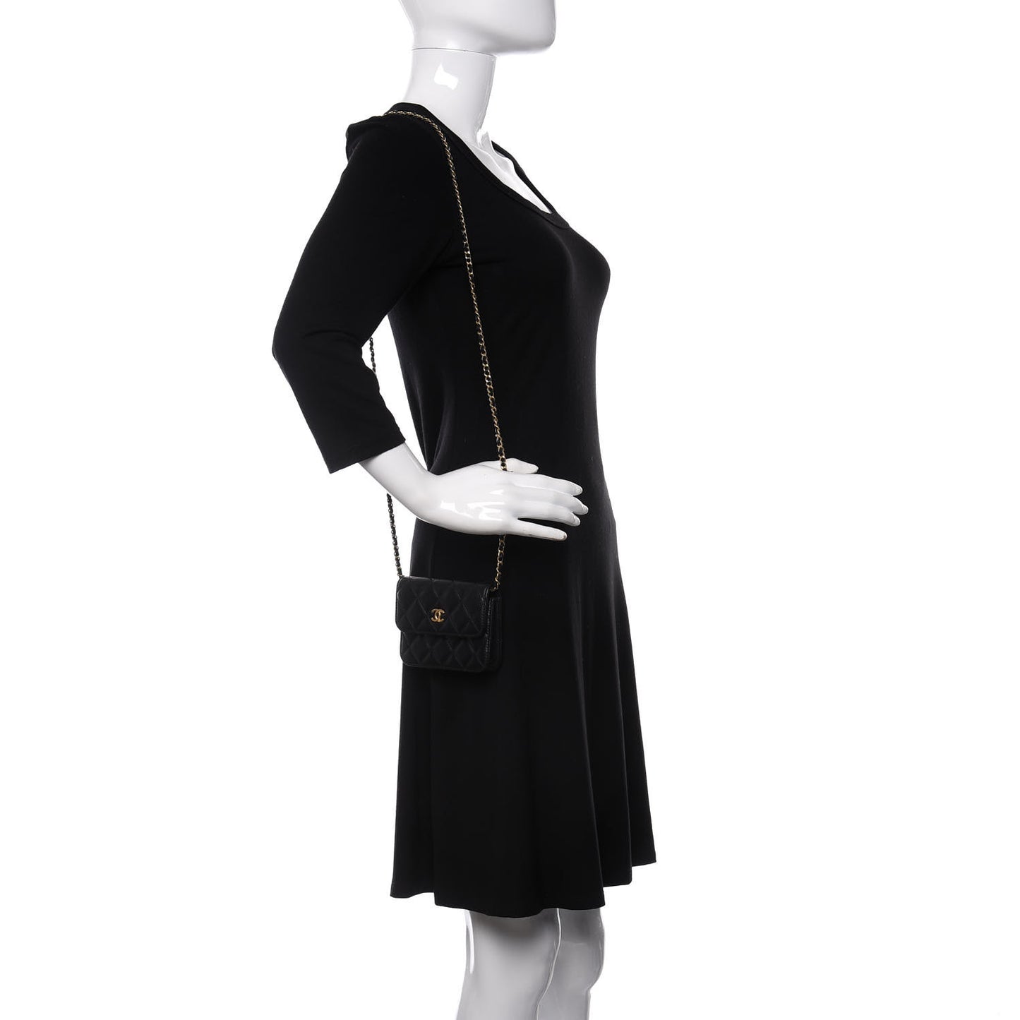 Lambskin Quilted Pearl Crush Clutch With Chain Black