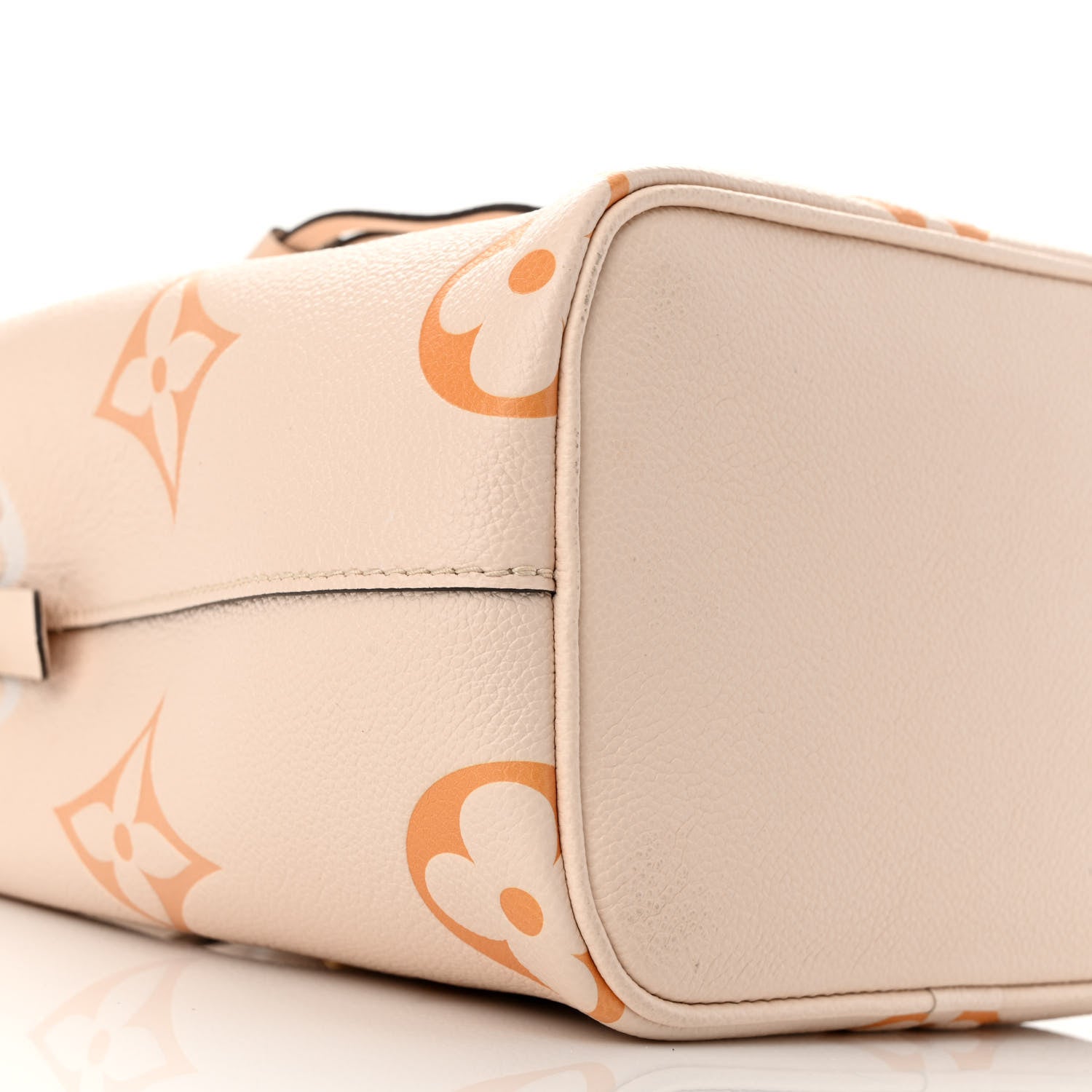 Louis Vuitton Empreinte Monogram Giant By The Pool Neonoe BB Cream Saffron 8 of 12