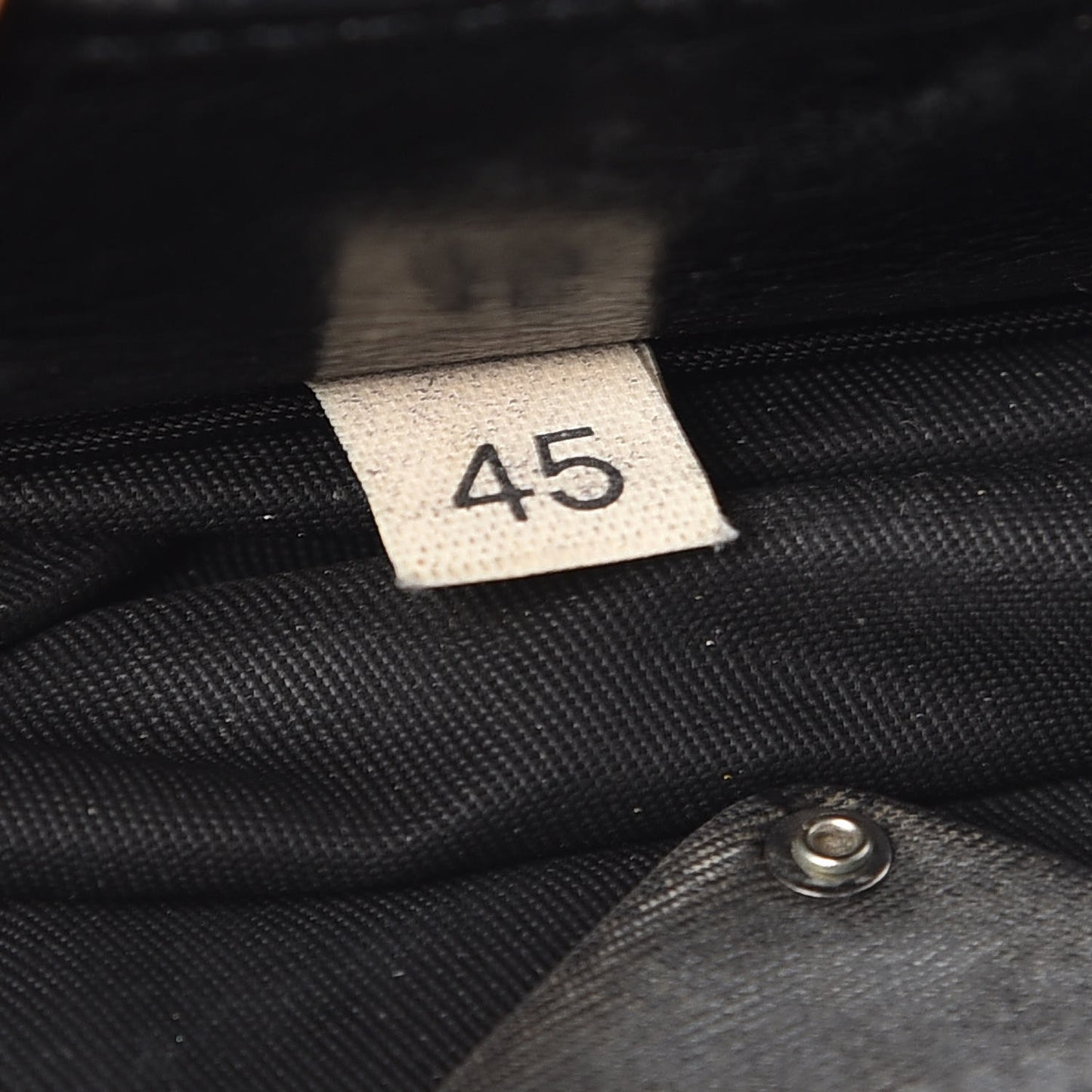 Nylon Flat Messenger Bag Black