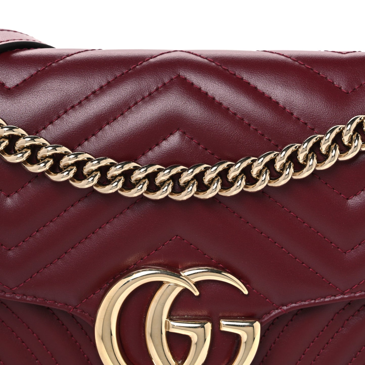 Calfskin Matelasse Medium GG Marmont Shoulder Bag Rosso Ancora Red