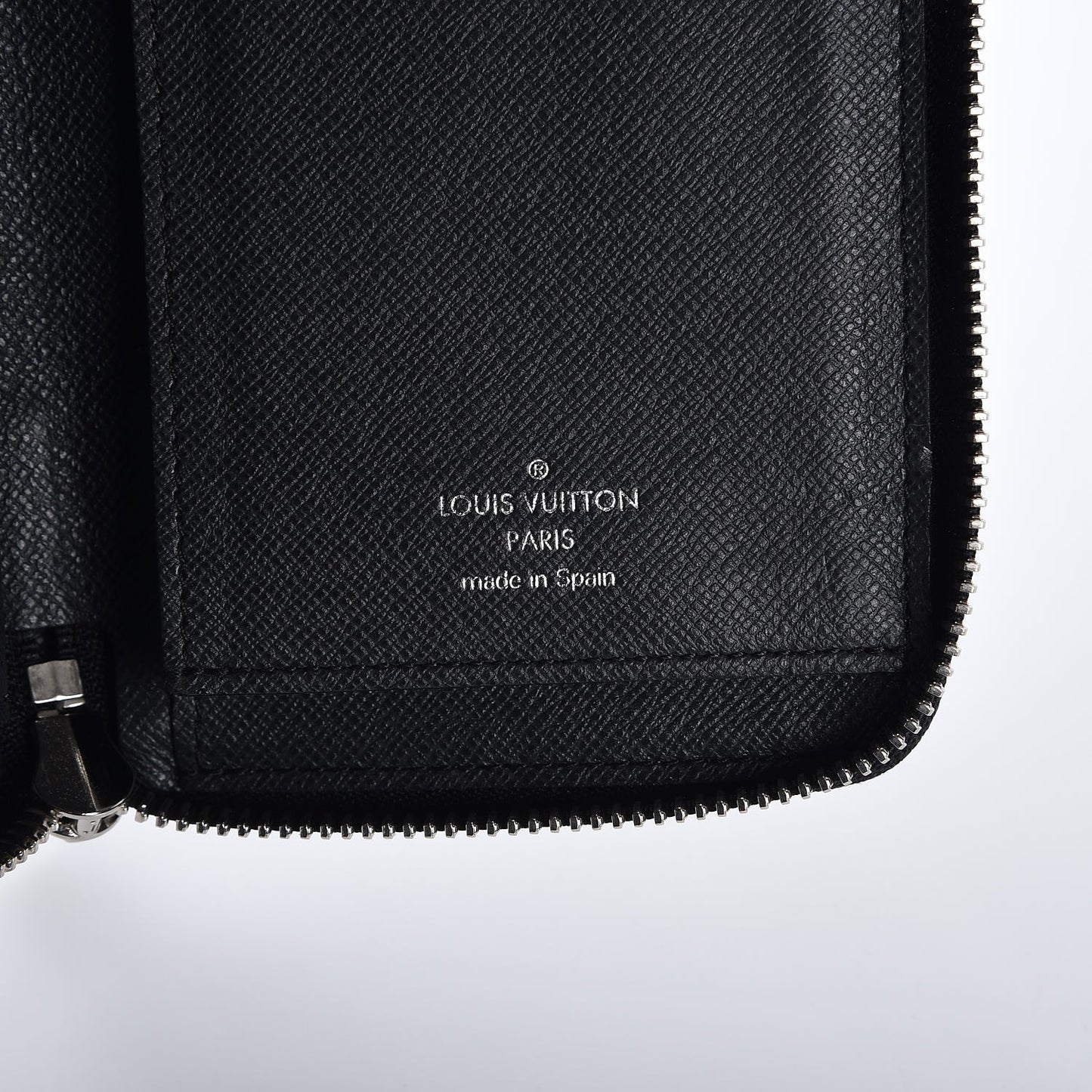 Taiga Vertical Zippy Wallet Ardoise