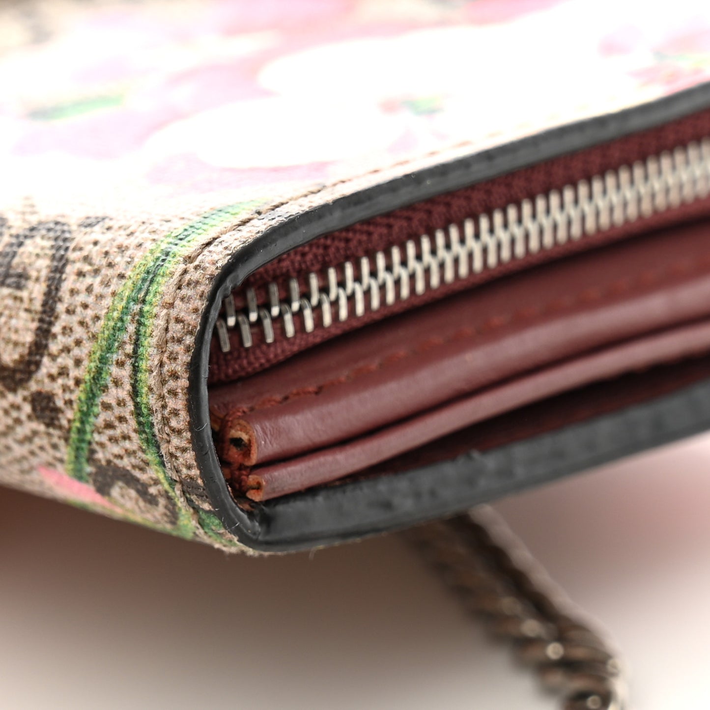 GG Supreme Monogram Blooms Dionysus Chain Clutch Wallet Beige Multicolor Dry Rose