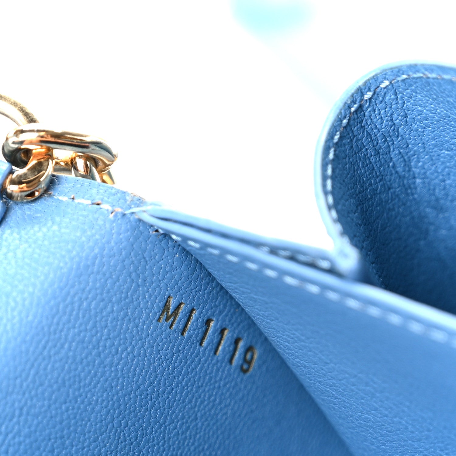 Louis Vuitton ブラスレLVチェーン（ブルー×ライトブルー）箱、袋付 Louis Vuitton Crocodile Twist Chain Wallet Bleuet 1828522