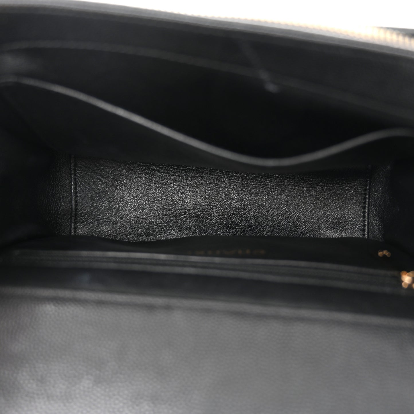 Caviar Quilted Medium Business Affinity Flap Black