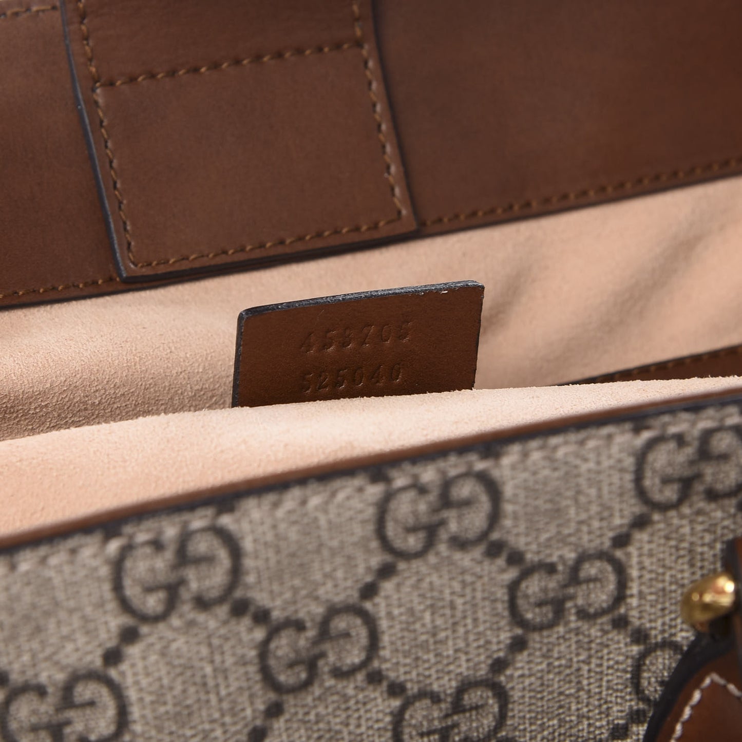 Soft GG Supreme Monogram Medium Crossbody Tote Beige Cuir