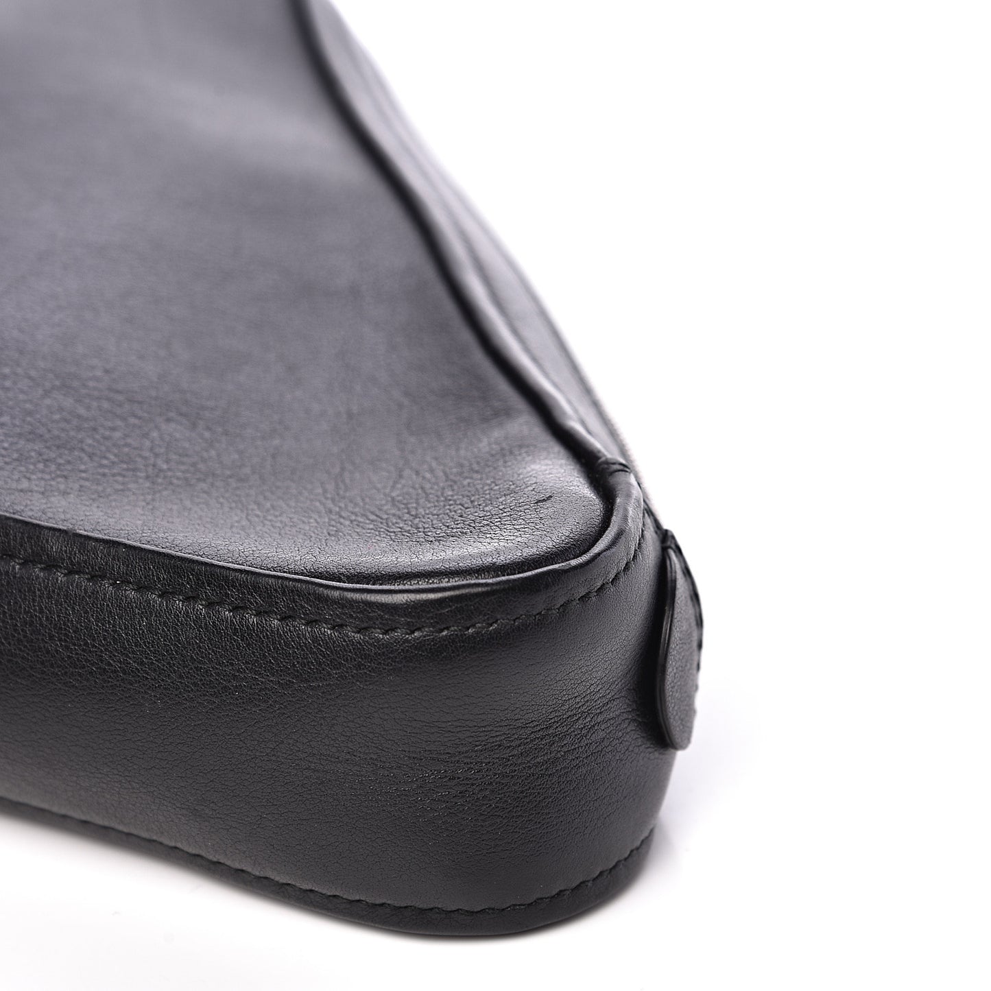 Calfskin M Triangle Pouch Black