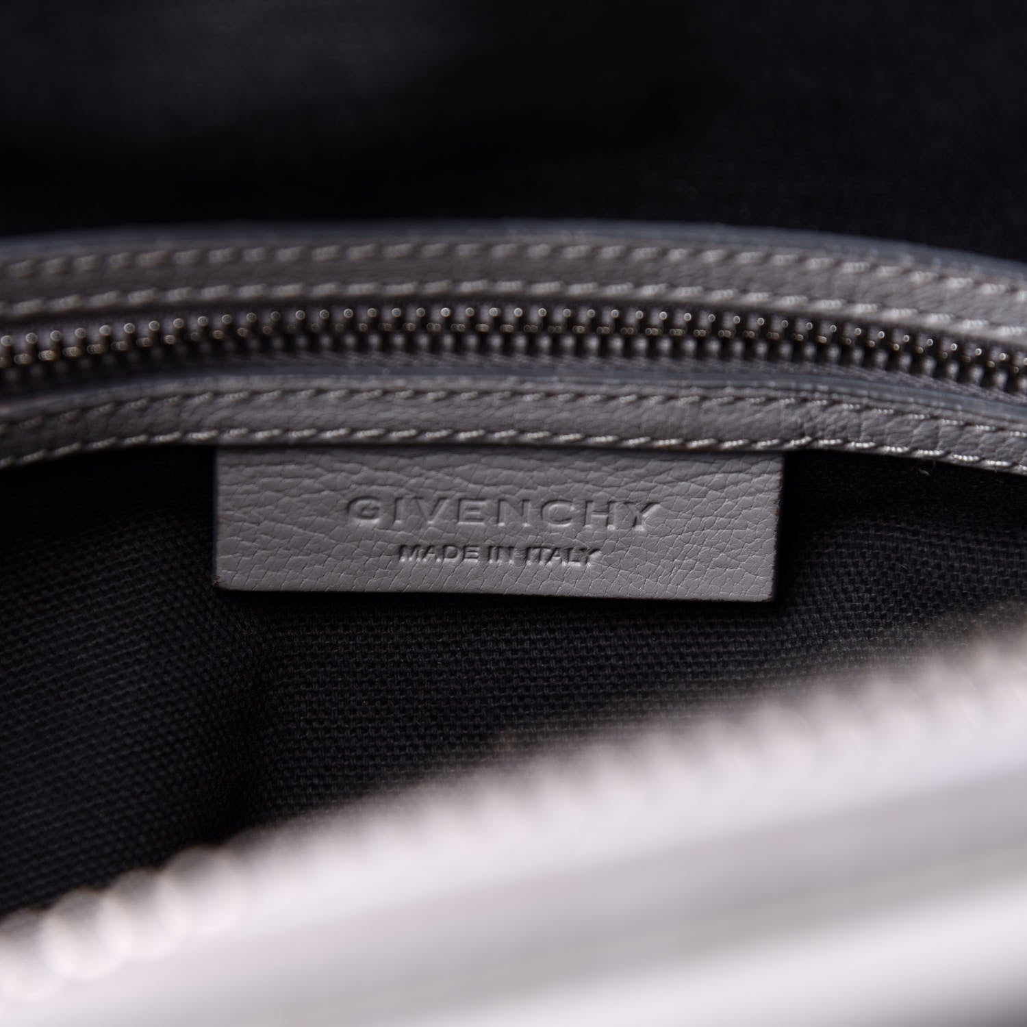 Givenchy Sugar Goatskin Small Antigona Pearl Grey 6 of 13