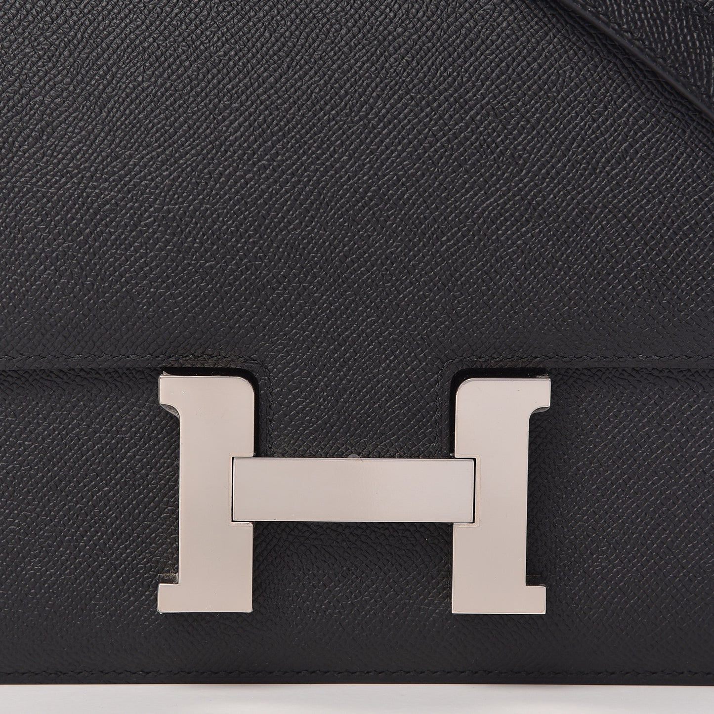 Epsom Constance 24 Black