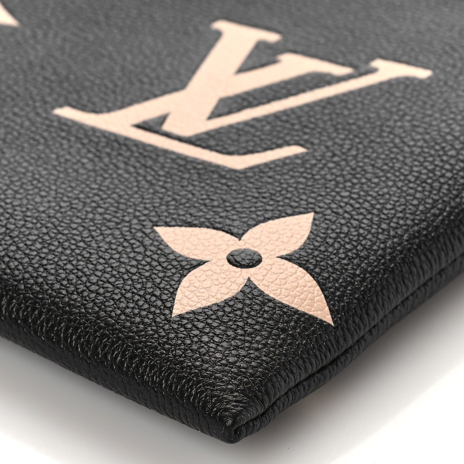 Louis Vuitton Empreinte Monogram Giant Daily Pouch Black Beige 8 of 8