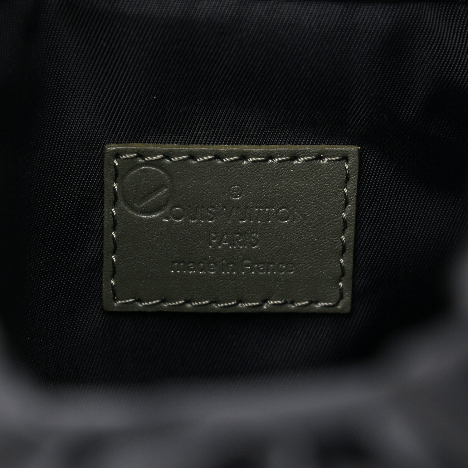 Louis Vuitton Shadow Monogram Chalk Slingbag Kaki 6 of 9