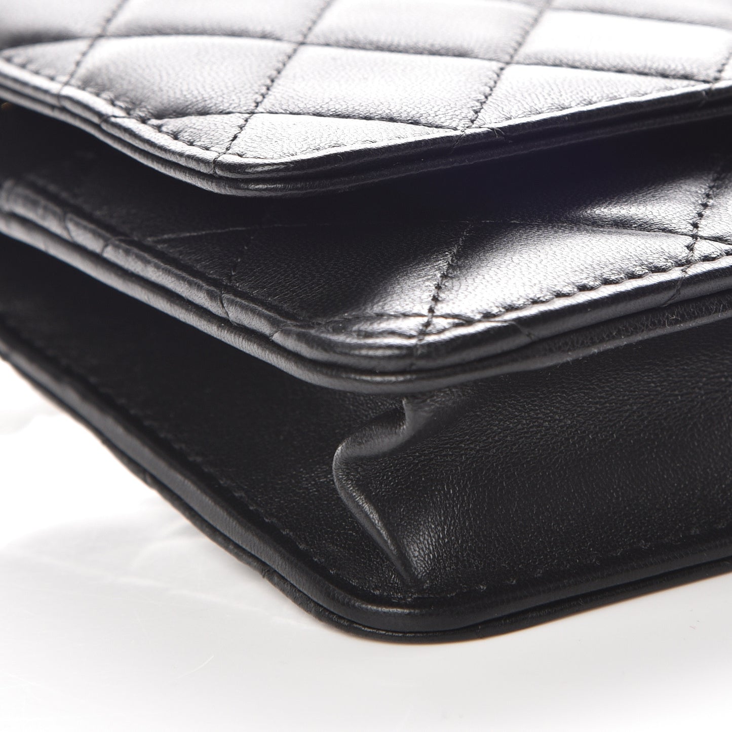 Lambskin Quilted Wallet On Chain WOC Black