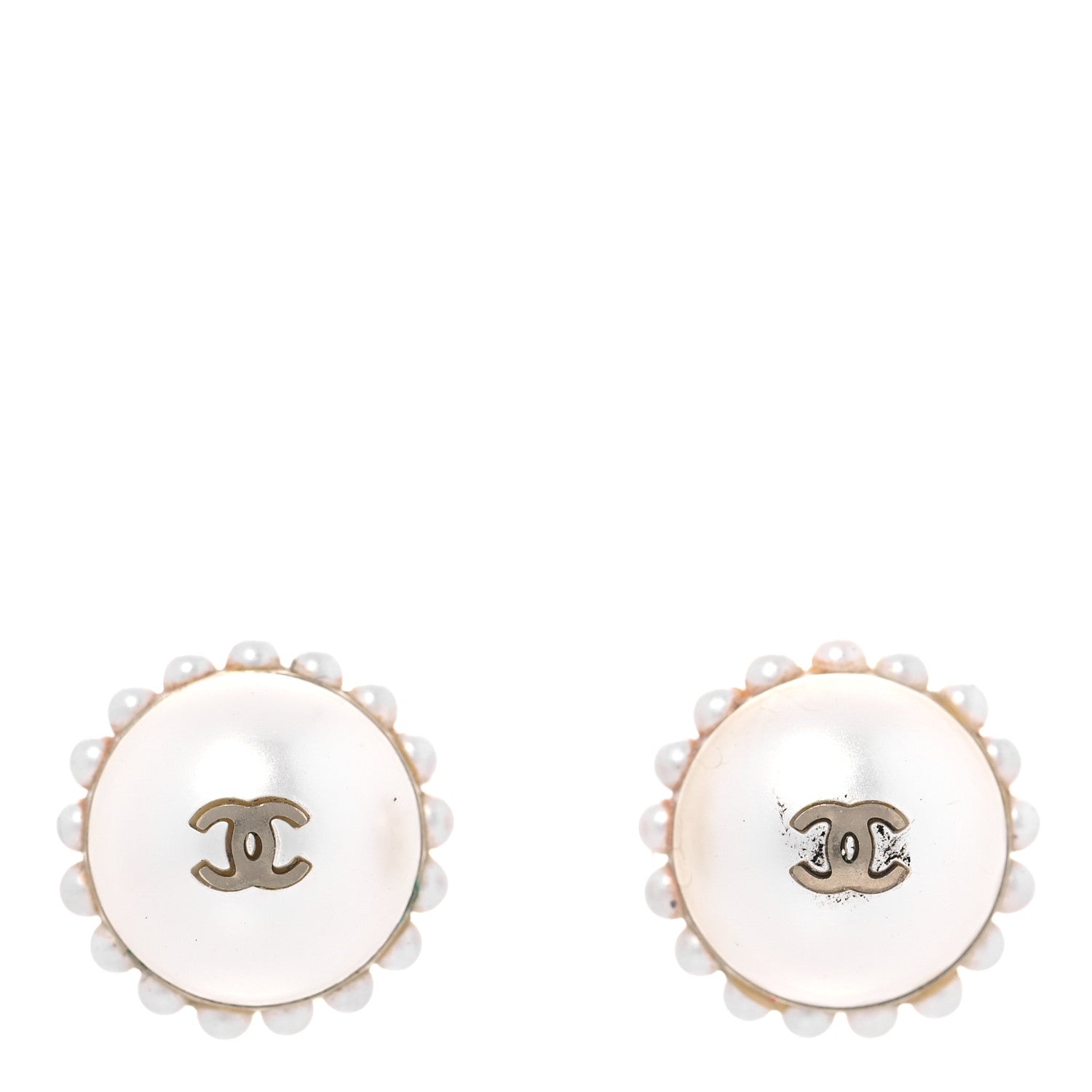 Chanel Pearl CC Round Earrings Light Gold 1 of 5