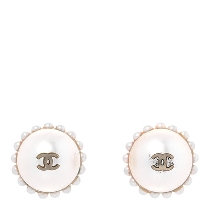 Chanel Pearl CC Round Earrings Light Gold 1 of 5