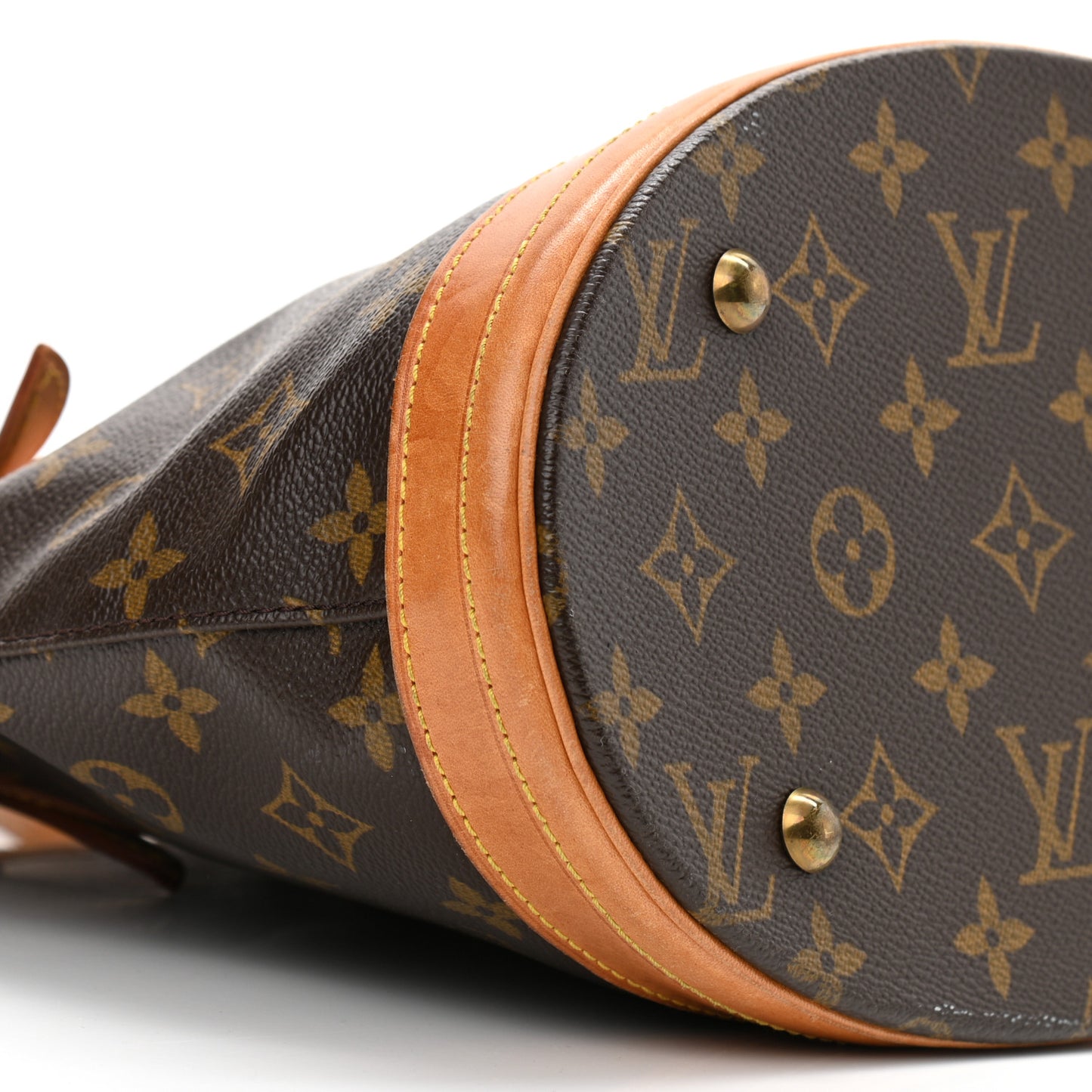 Monogram Petit Bucket 23