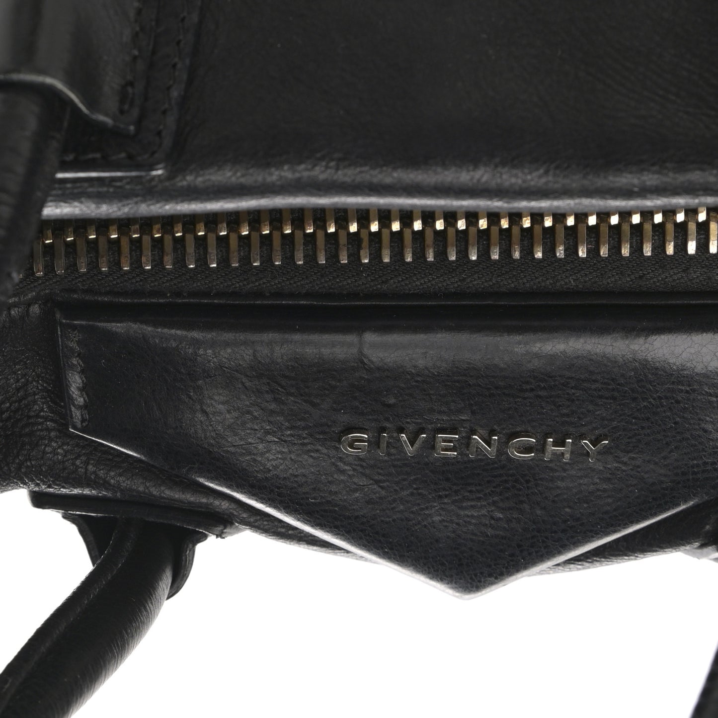 Smooth Calfskin Medium Soft Antigona Black