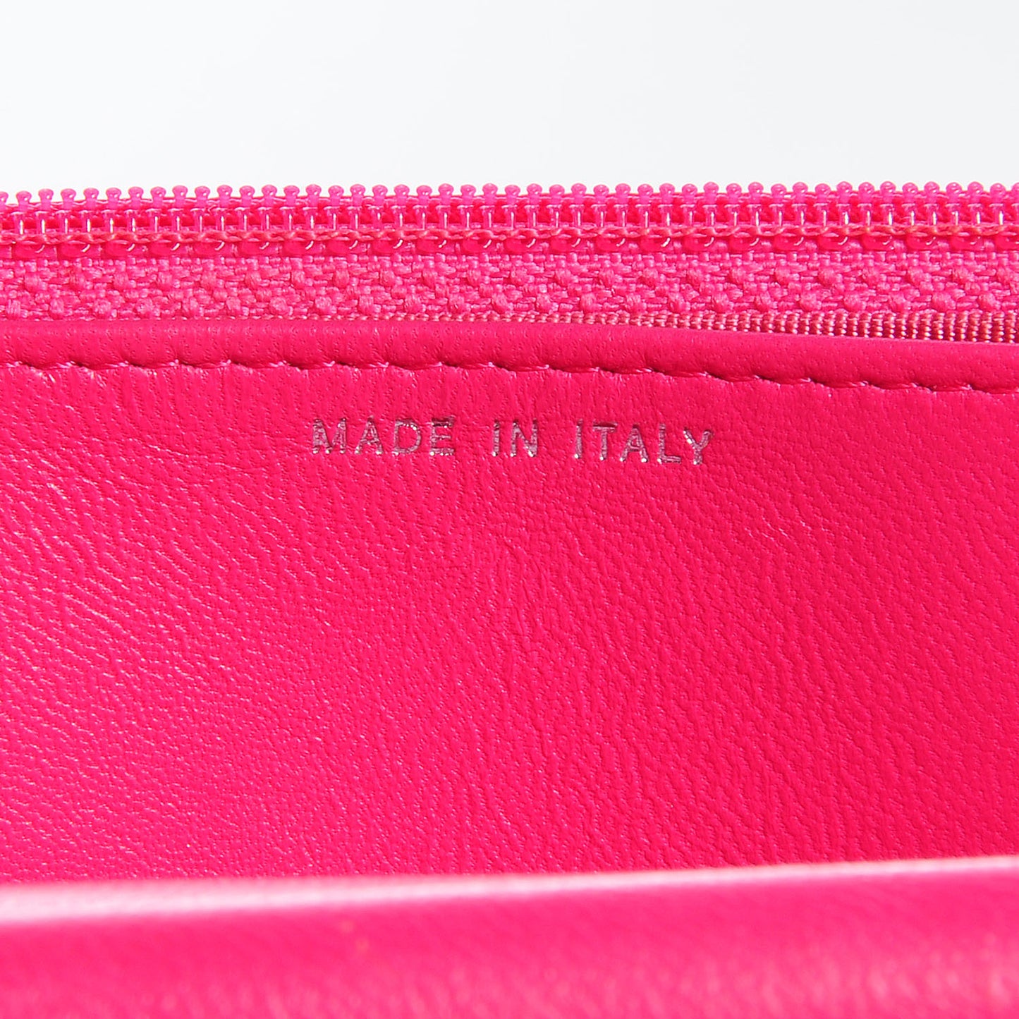 Lambskin Wallet On Chain WOC Dark Pink